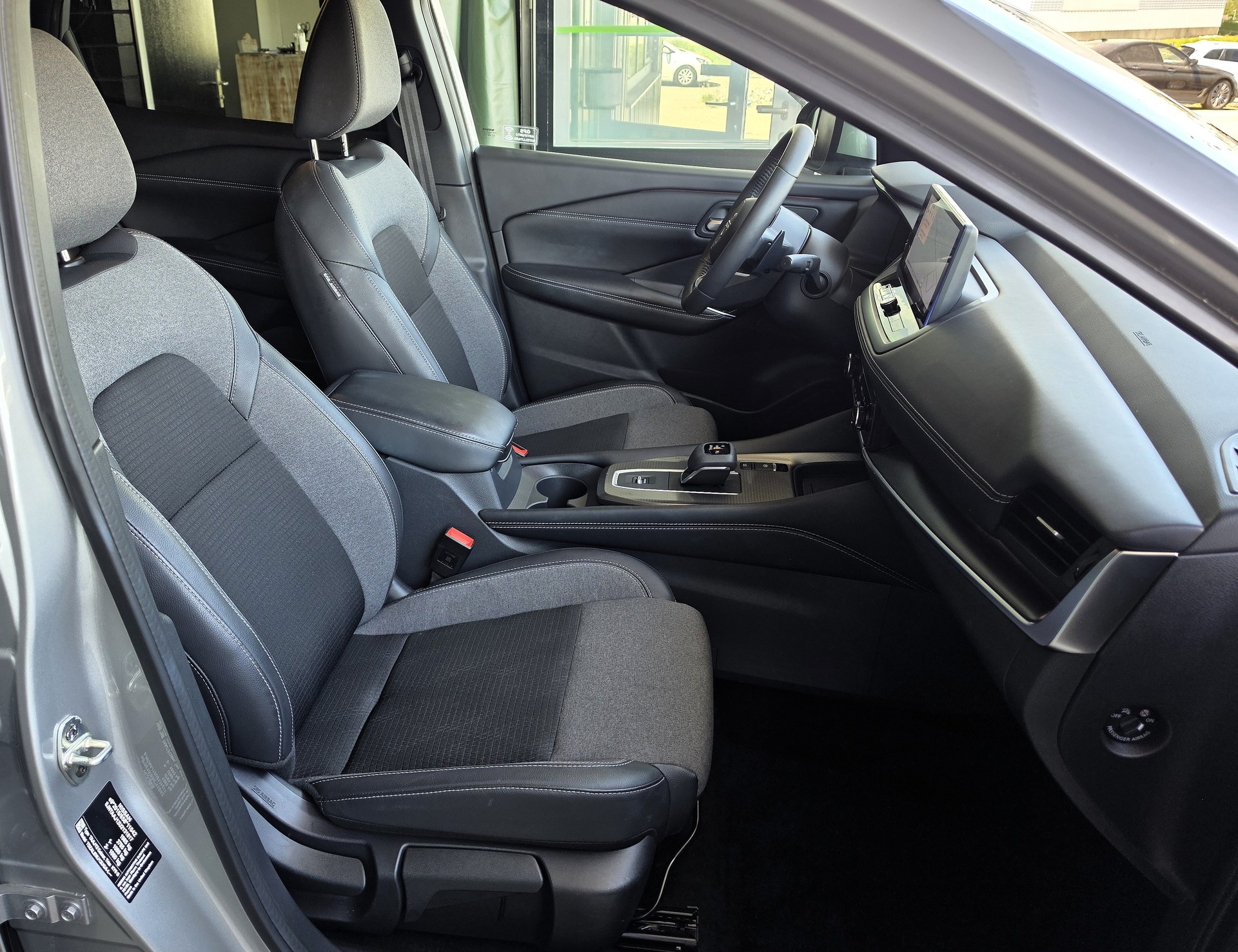 NISSAN Qashqai 1.3 DIG-T MHEV N-Connecta Xtronic -3 JAHRE WERKSGARANTIE--image-4