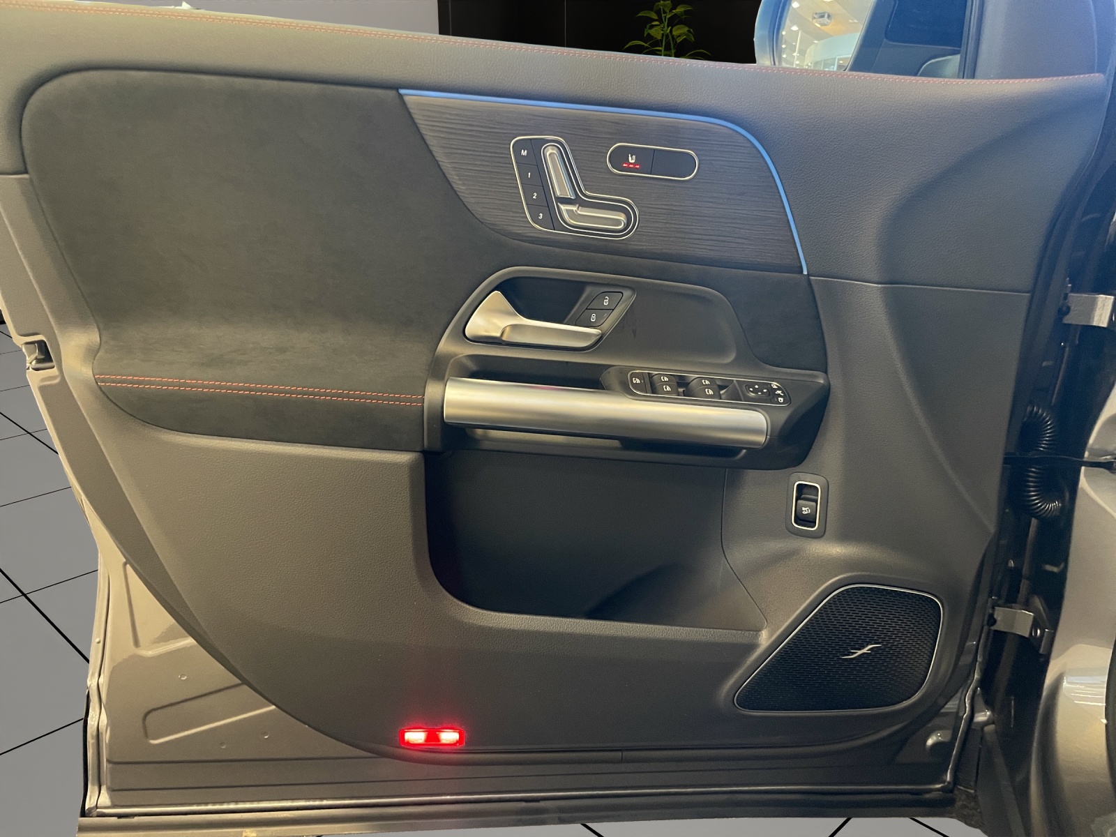Image MERCEDES-BENZ EQA-350 EQA 350 66,5 kWh 4Matic Excellence