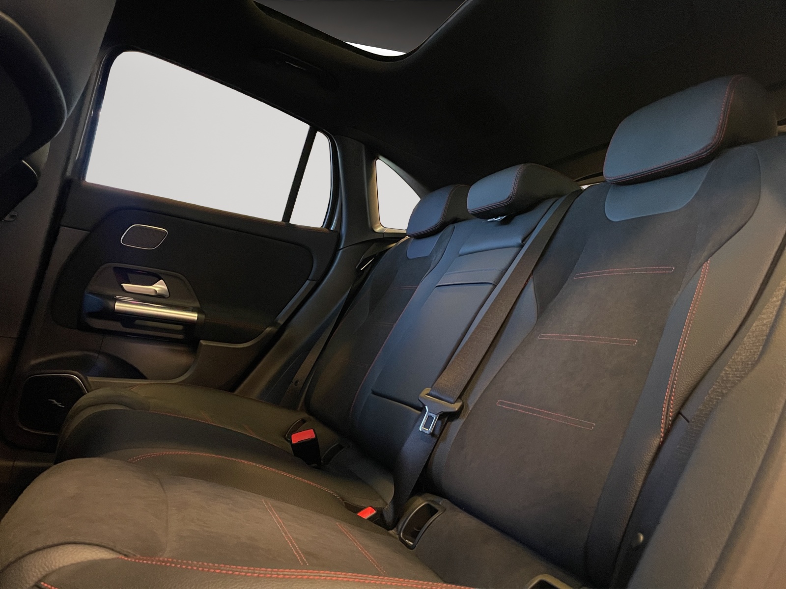 Image MERCEDES-BENZ EQA-350 EQA 350 66,5 kWh 4Matic Excellence