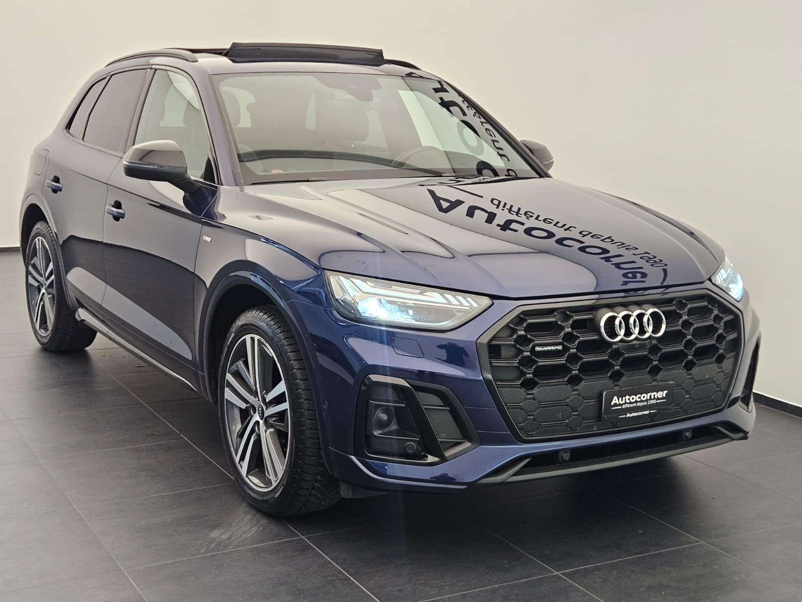 AUDI Q5 45 TFSI Black Edition quattro S-tronic-image-4