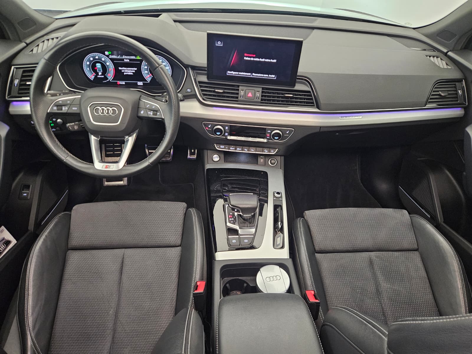 AUDI Q5 45 TFSI Black Edition quattro S-tronic-image-9