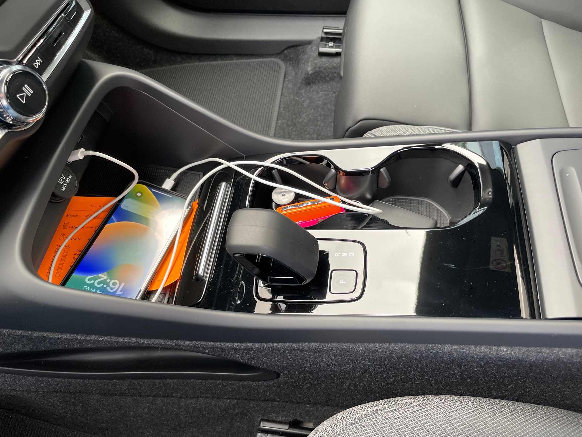 VOLVO C40 Recharge Pure Electric AWD Ultimate-image-24