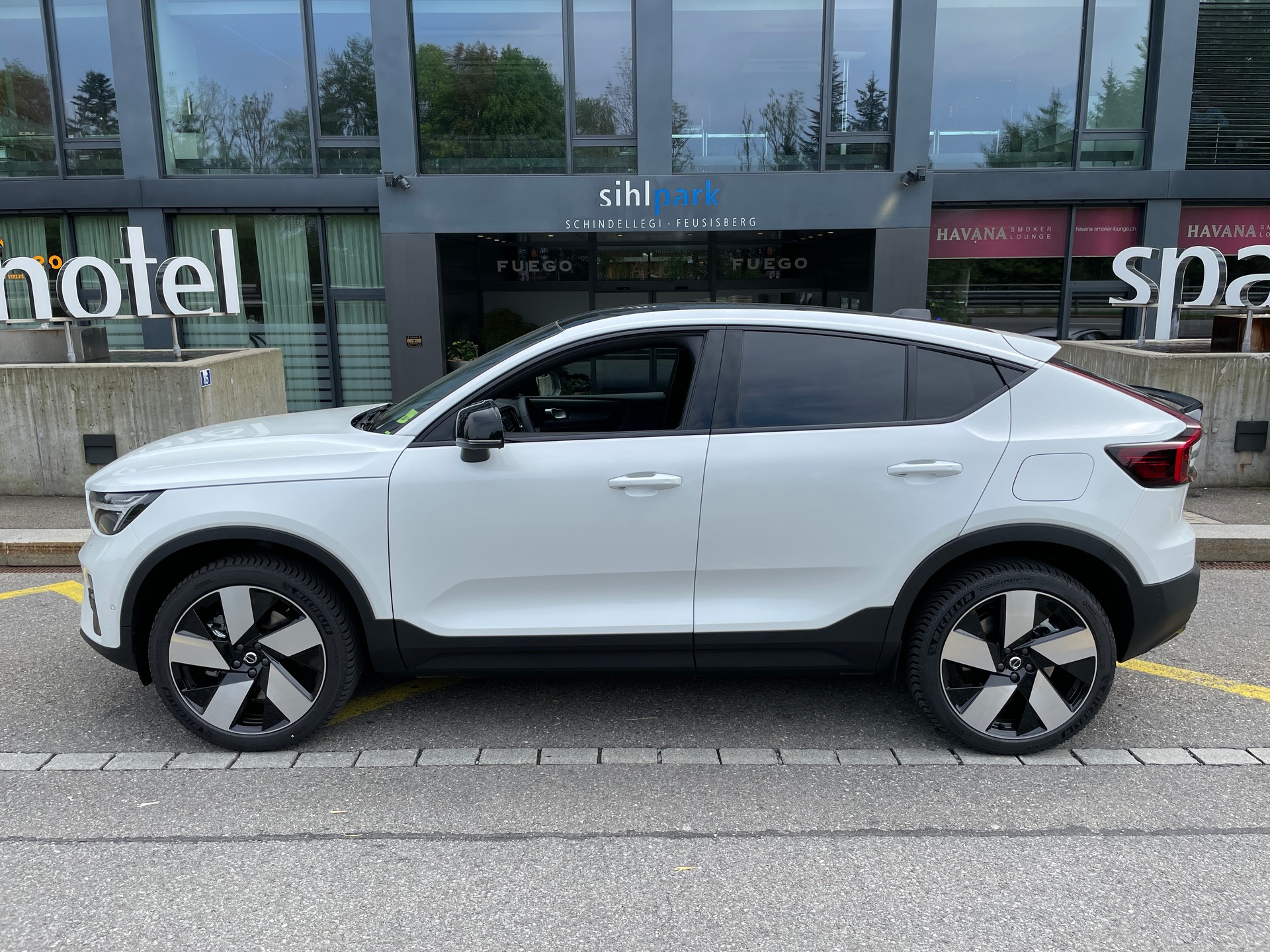 VOLVO C40 Recharge Pure Electric AWD Ultimate-image-10