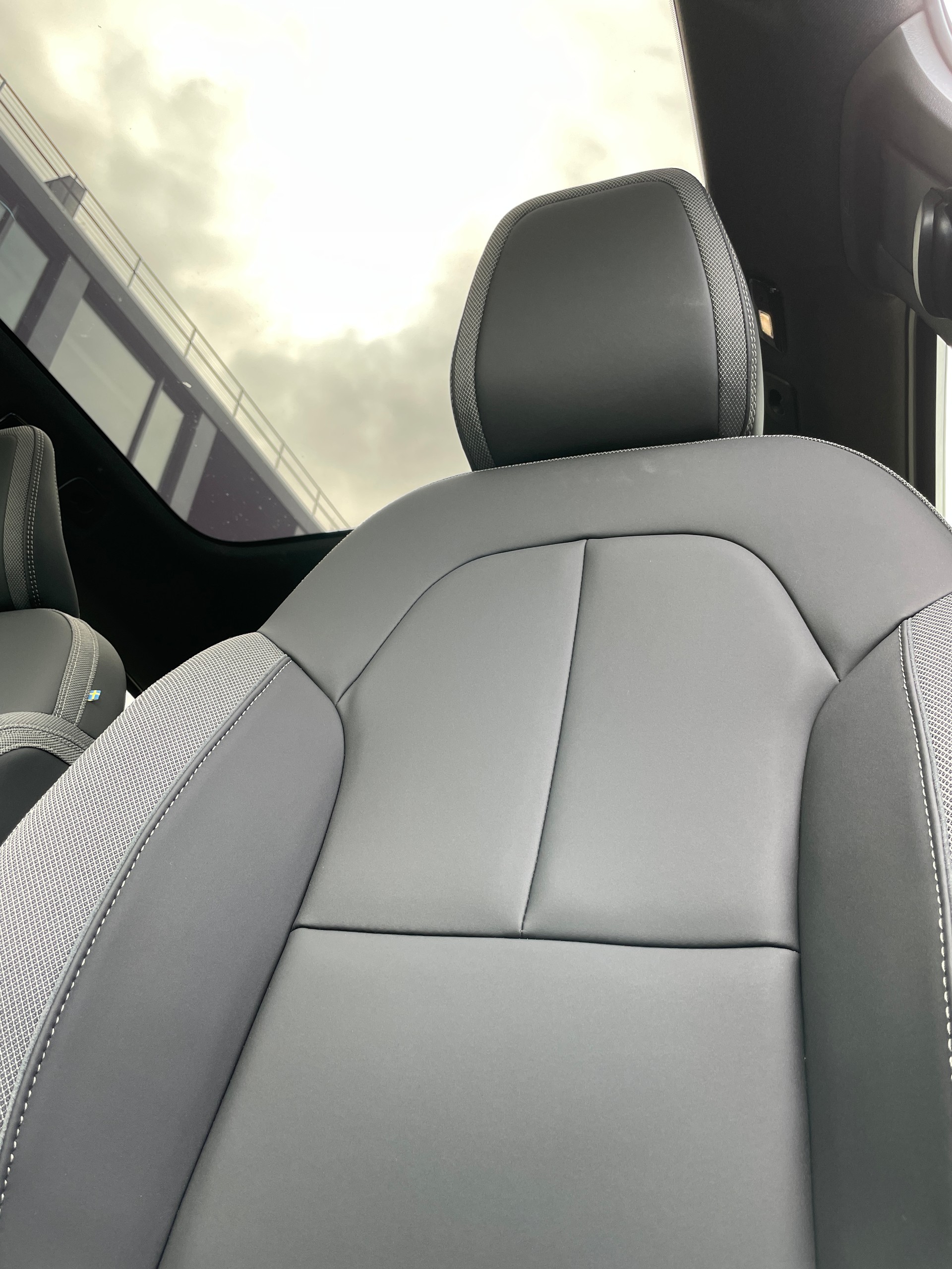 VOLVO C40 Recharge Pure Electric AWD Ultimate-image-14