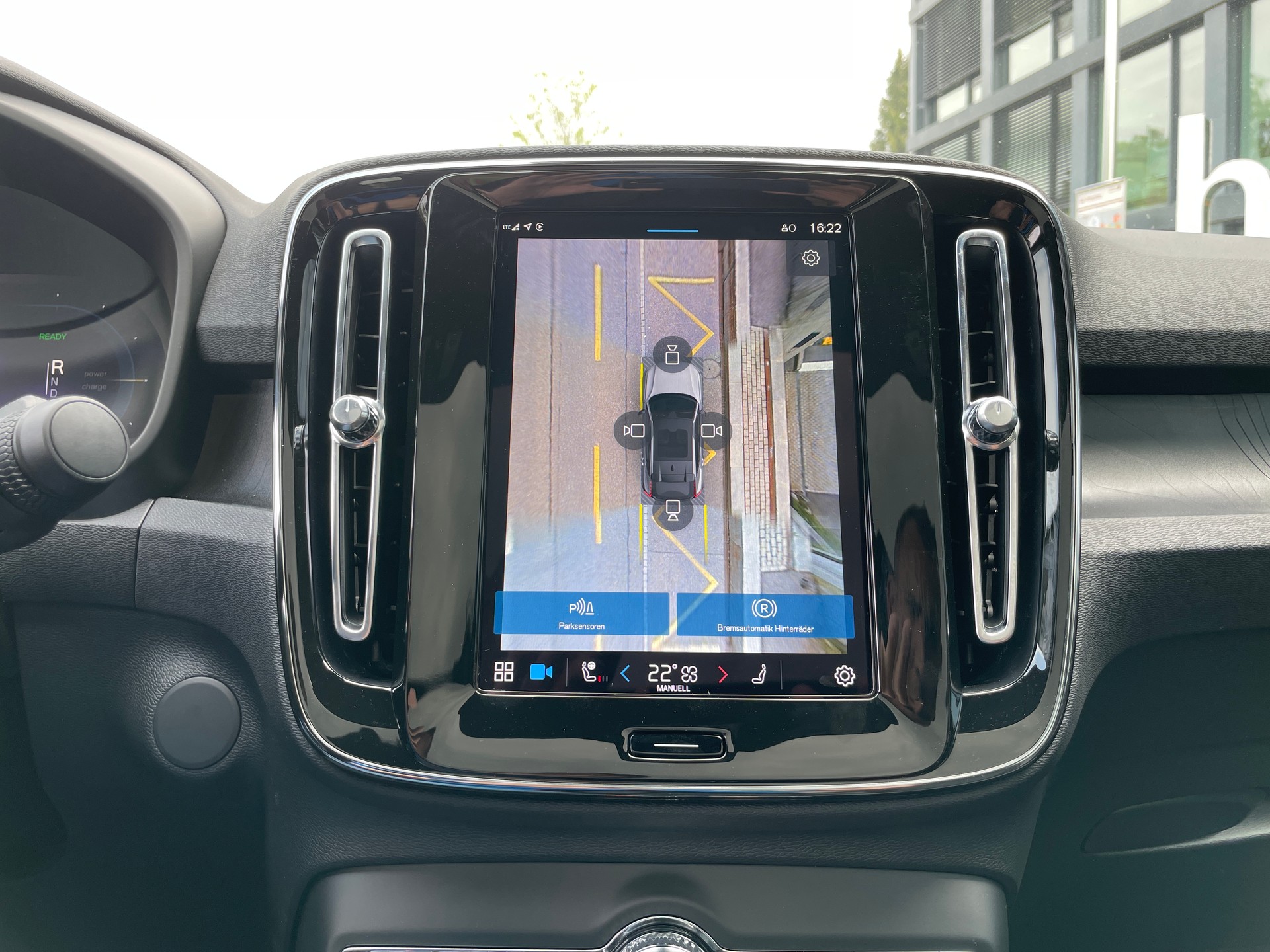 VOLVO C40 Recharge Pure Electric AWD Ultimate-image-23