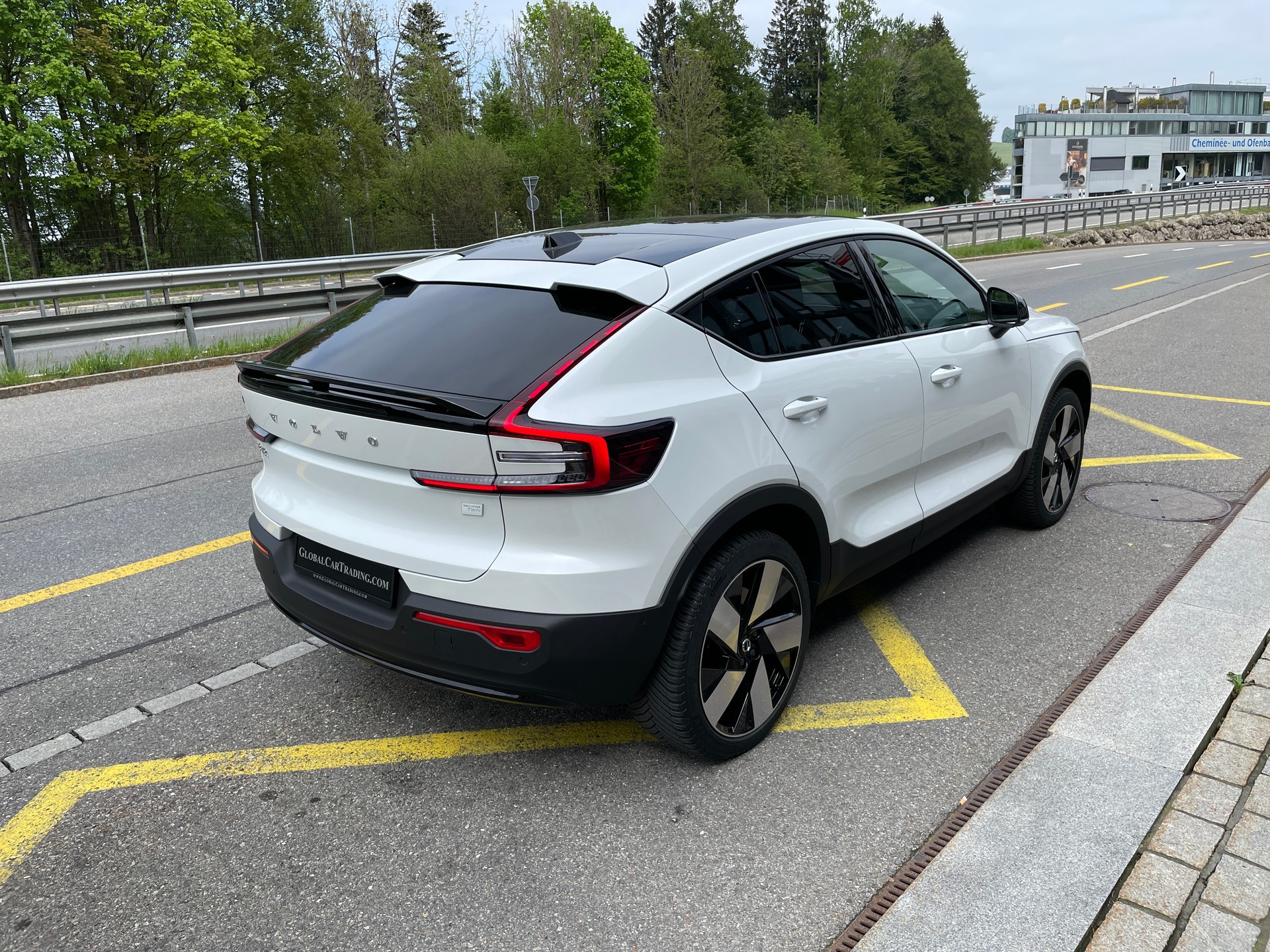 VOLVO C40 Recharge Pure Electric AWD Ultimate-image-5