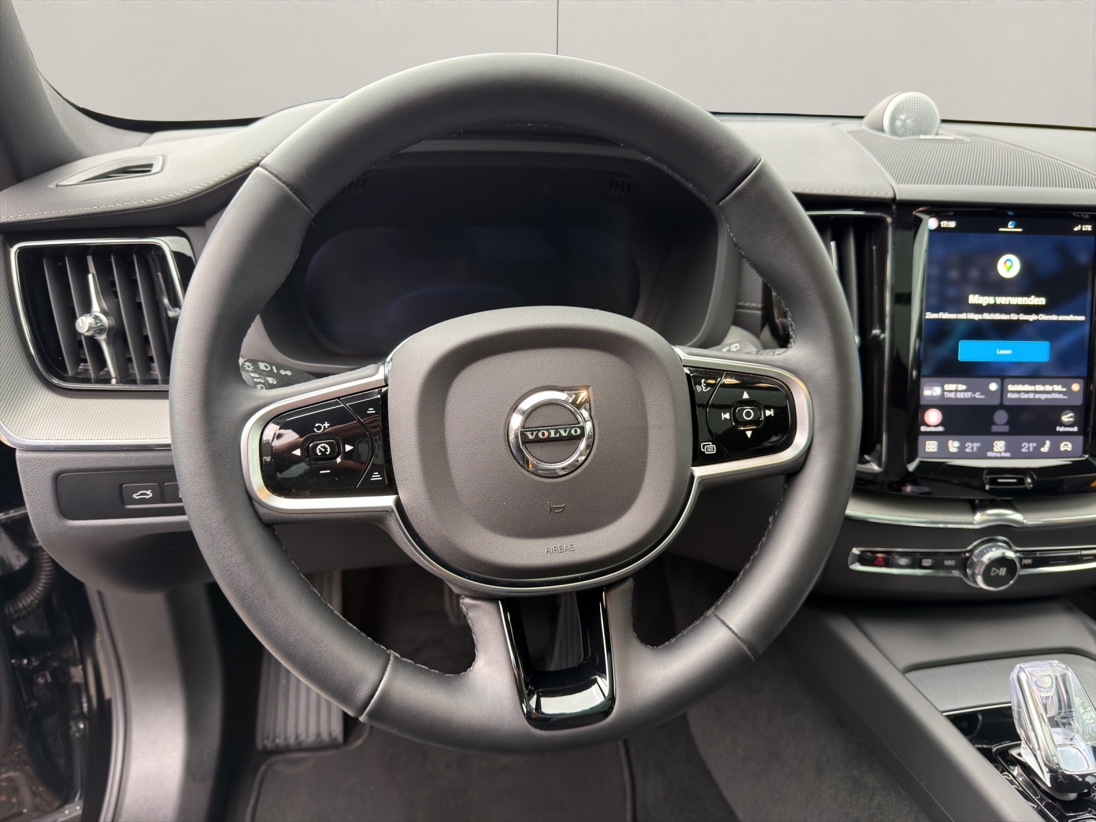 VOLVO XC60 2.0 T8 TE Polestar eAWD-image-11