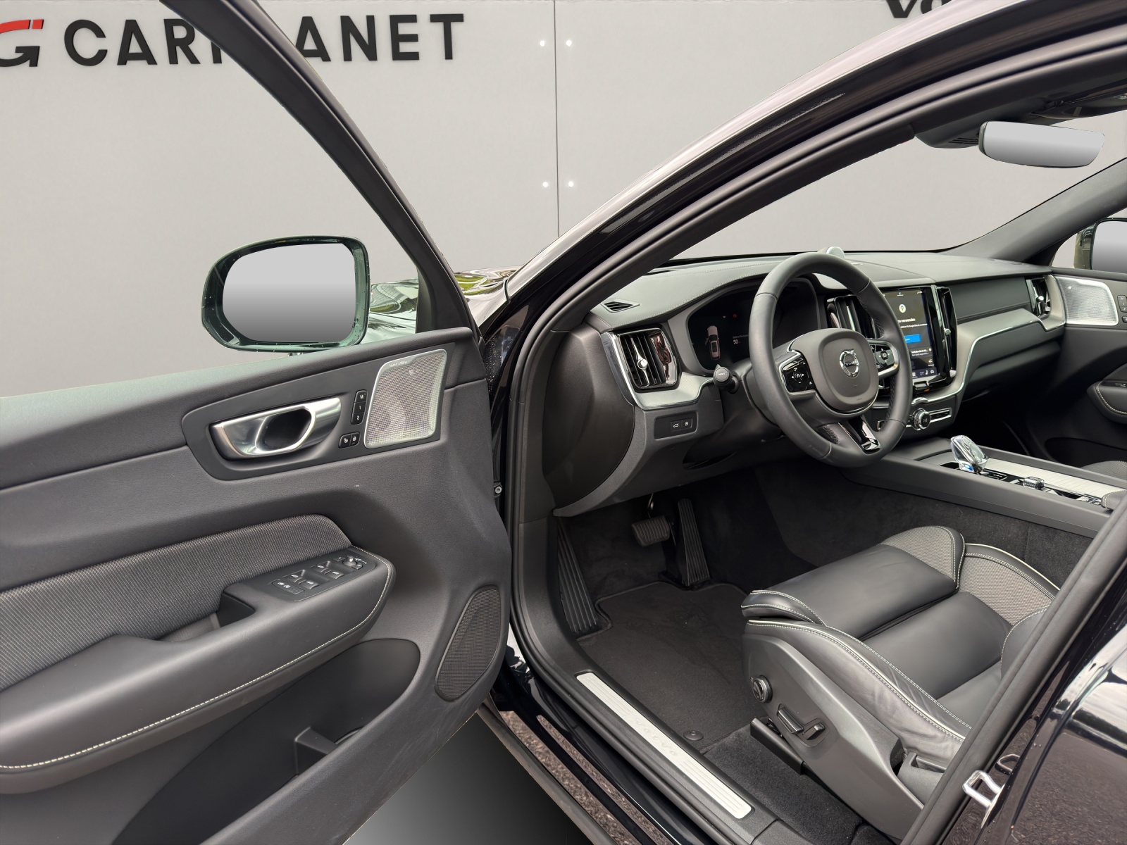 VOLVO XC60 2.0 T8 TE Polestar eAWD-image-7