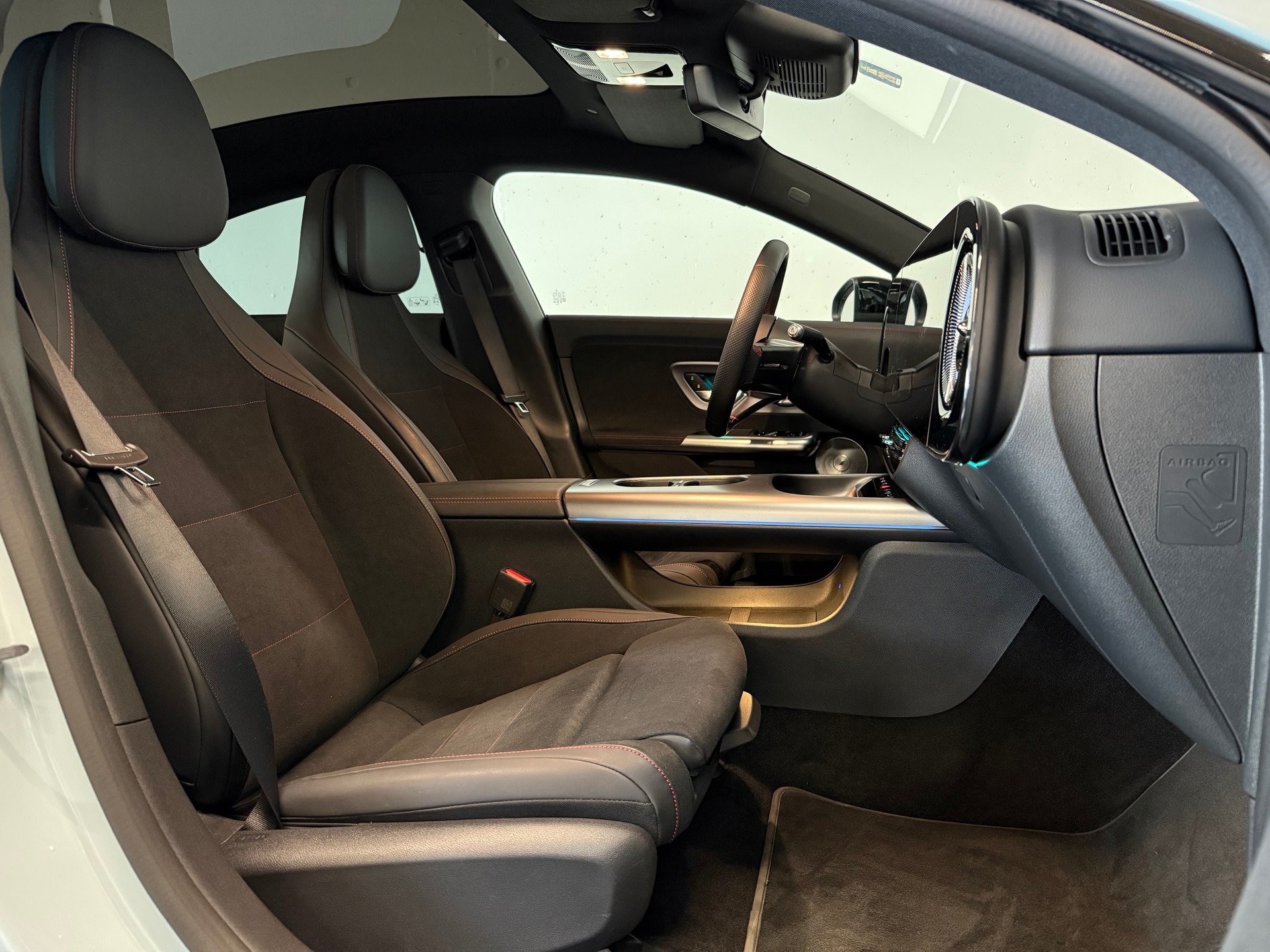 MERCEDES-BENZ CLA 350 4 Matic 85 kWh EQ AMG LINE | inkl. Beifahrerbildschirm!-image-14