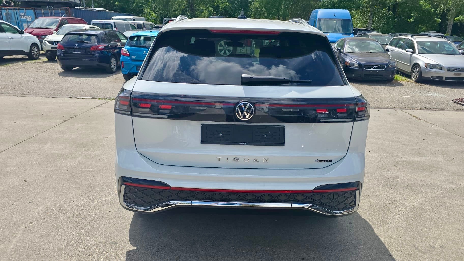 VW Tiguan 2.0 TSI DSG R-Line Plus 4Motion-image-7