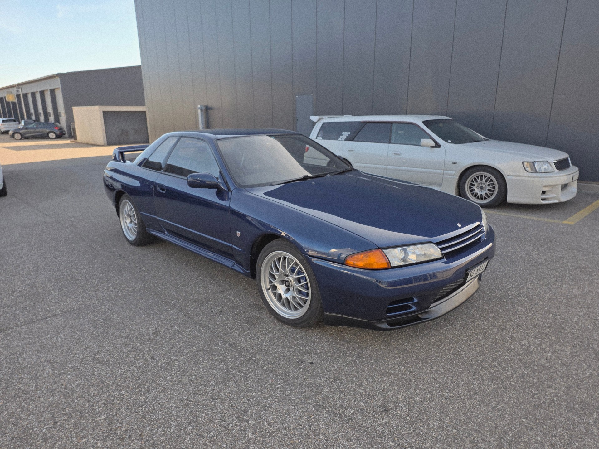 NISSAN R32 GT-R-image-1