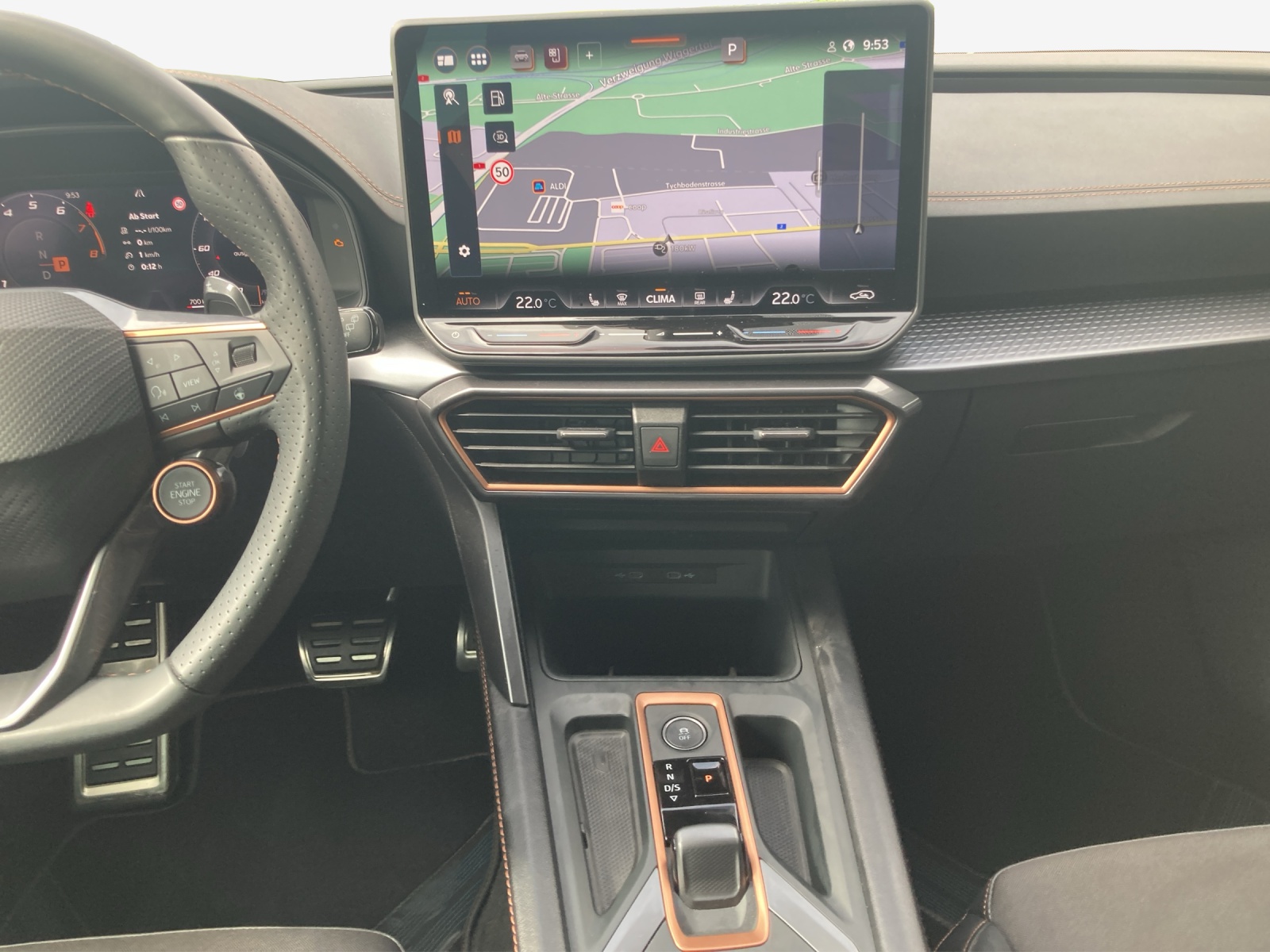 CUPRA LEON ST 1.5 eTSI DSG-image-10