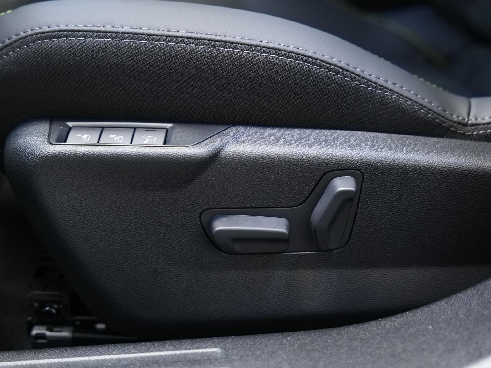 PEUGEOT 2008 1.2 Hybrid 145 GT-image-20
