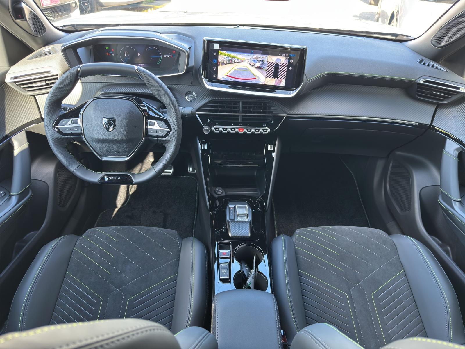 PEUGEOT 2008 1.2 Hybrid 145 GT-image-8