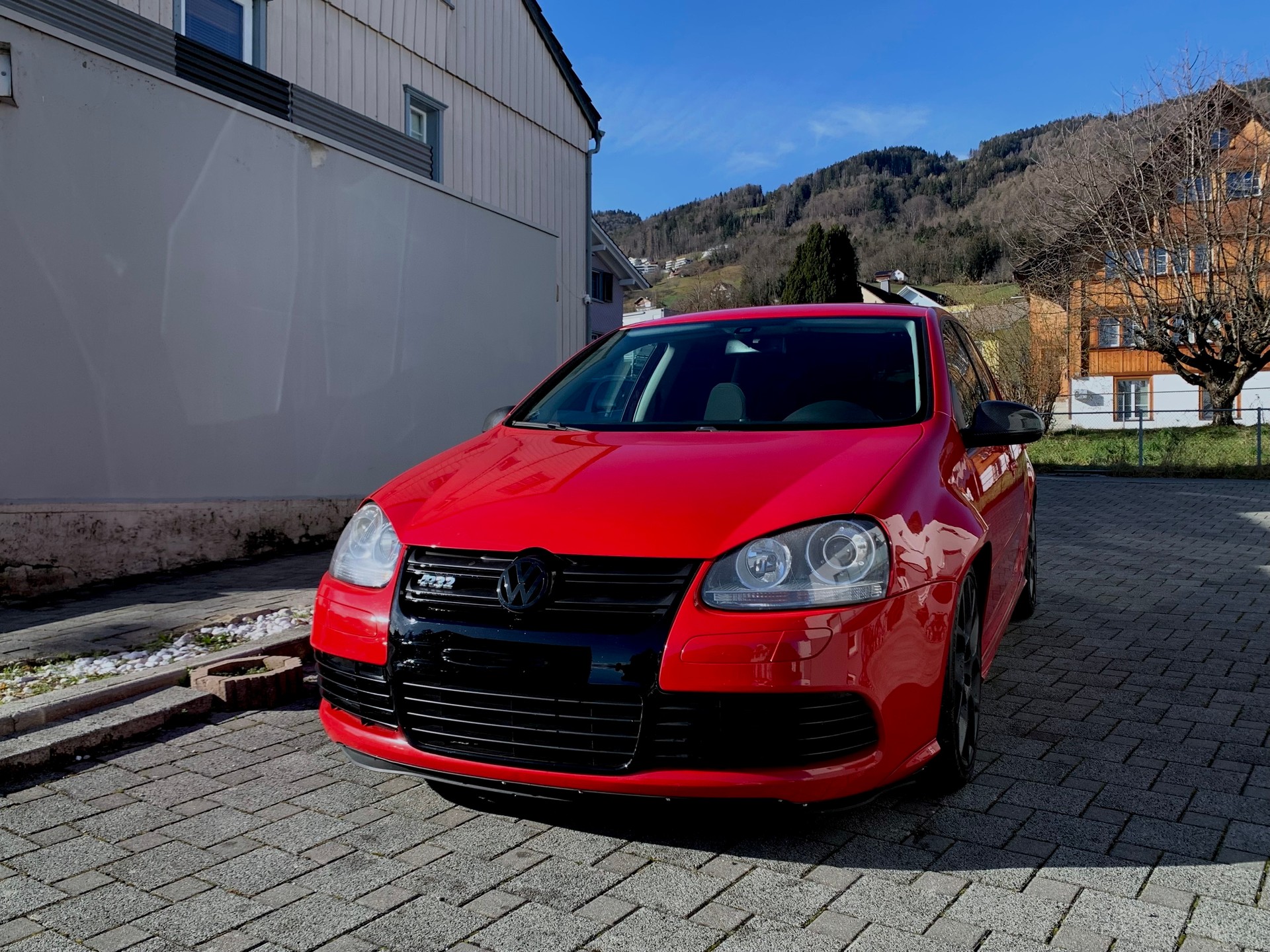 VW Golf R32 4Motion-image-1