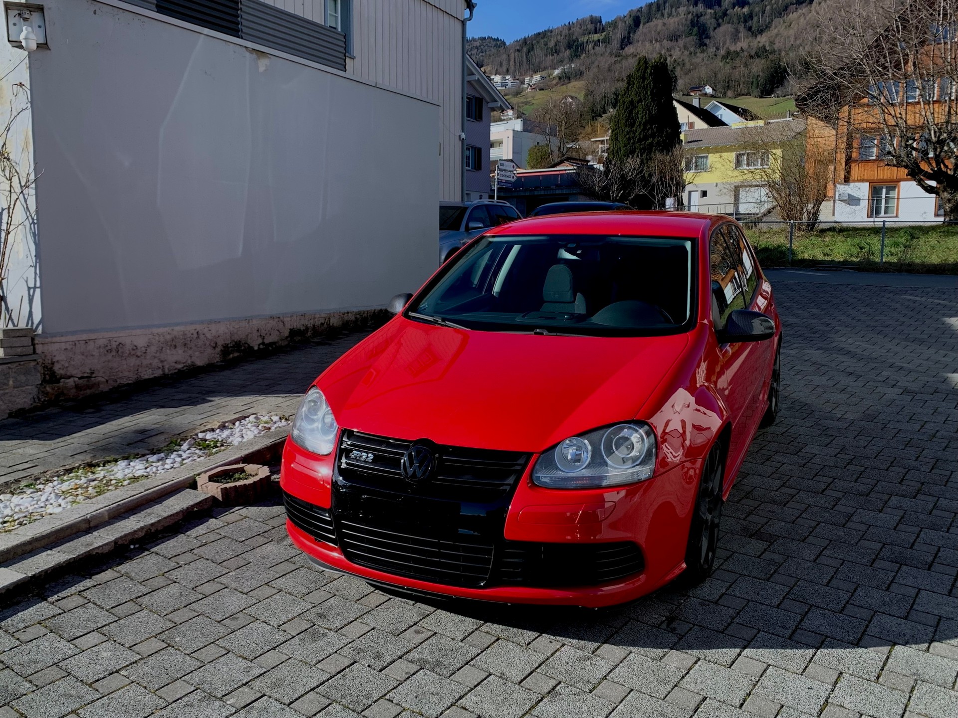 VW Golf R32 4Motion-image-0