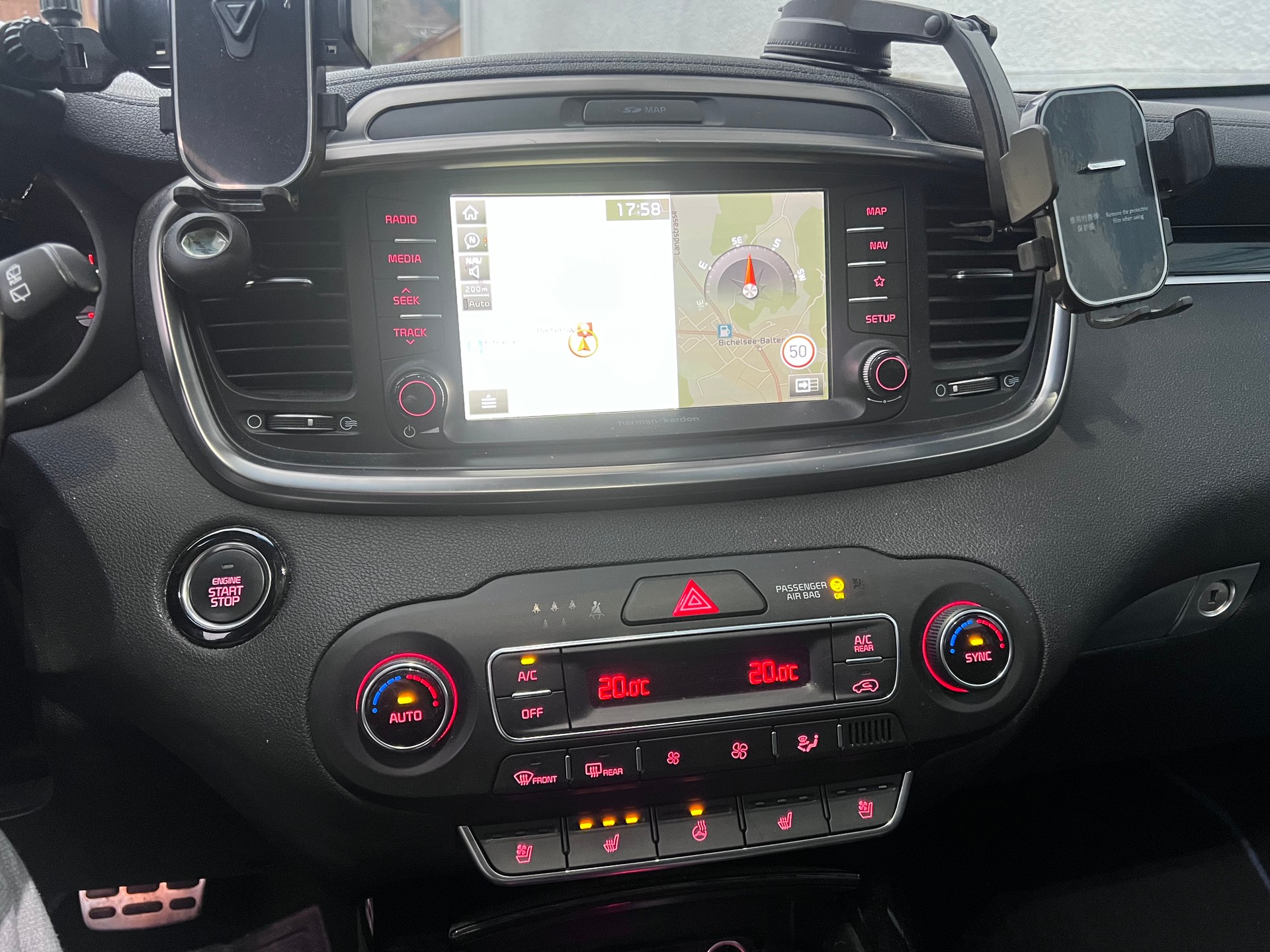 KIA GT line-image-1