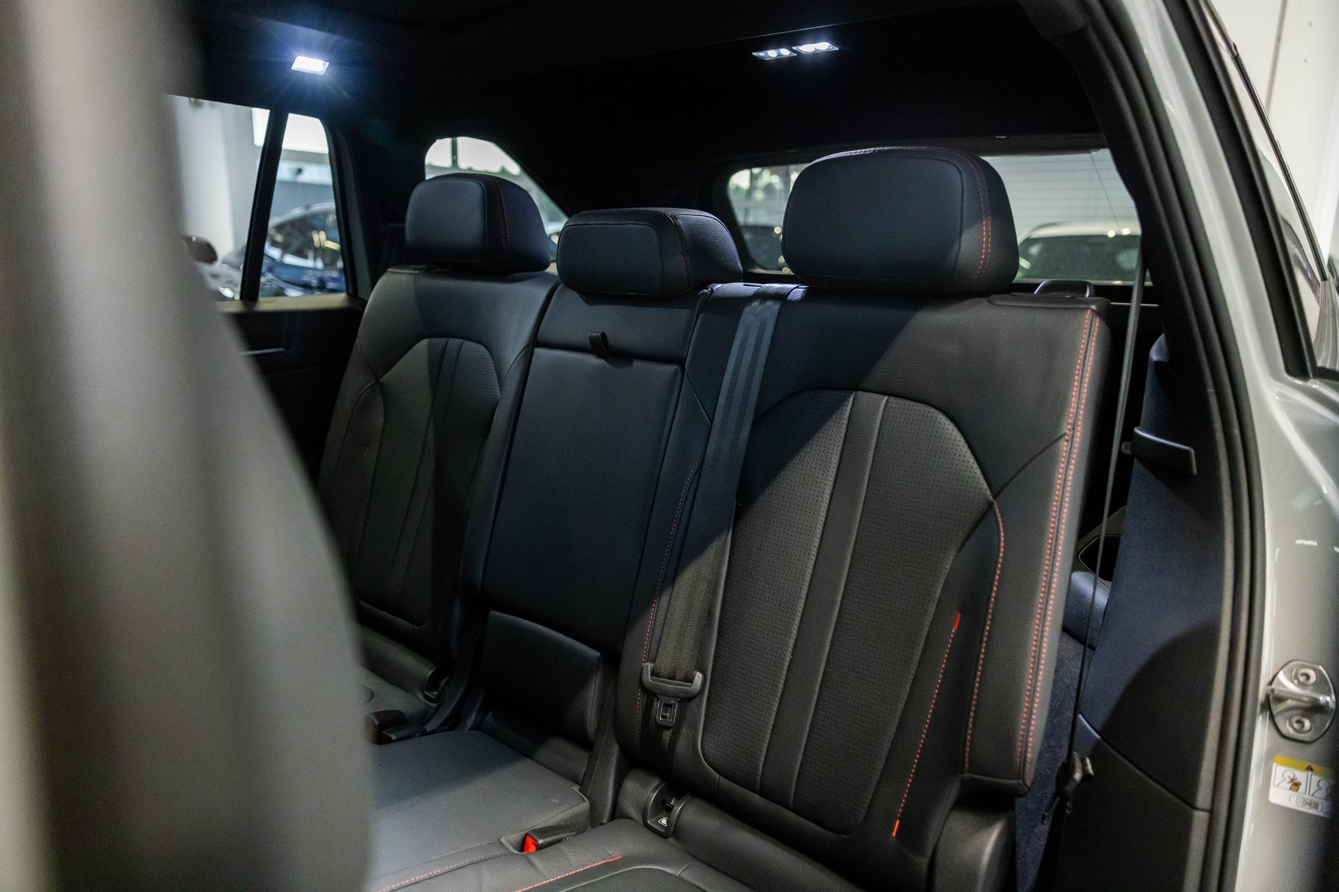SKODA Kodiaq 2.0 TSI RS / 7Plätzer / Panorama / Canton-image-13