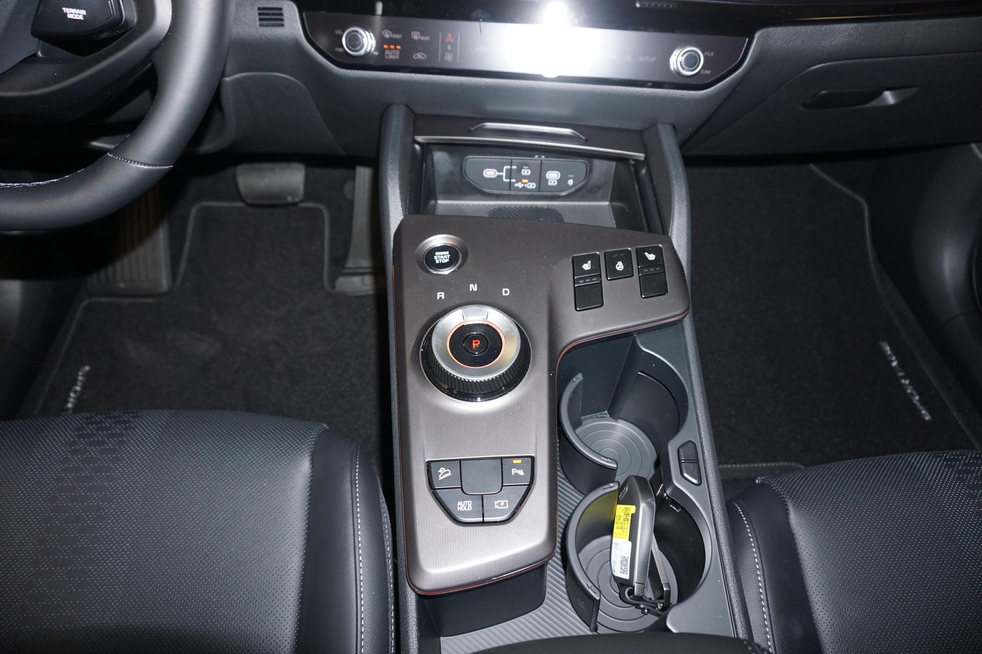 KIA Sportage 1.6 T-GDi Hybrid Black Edition-image-12