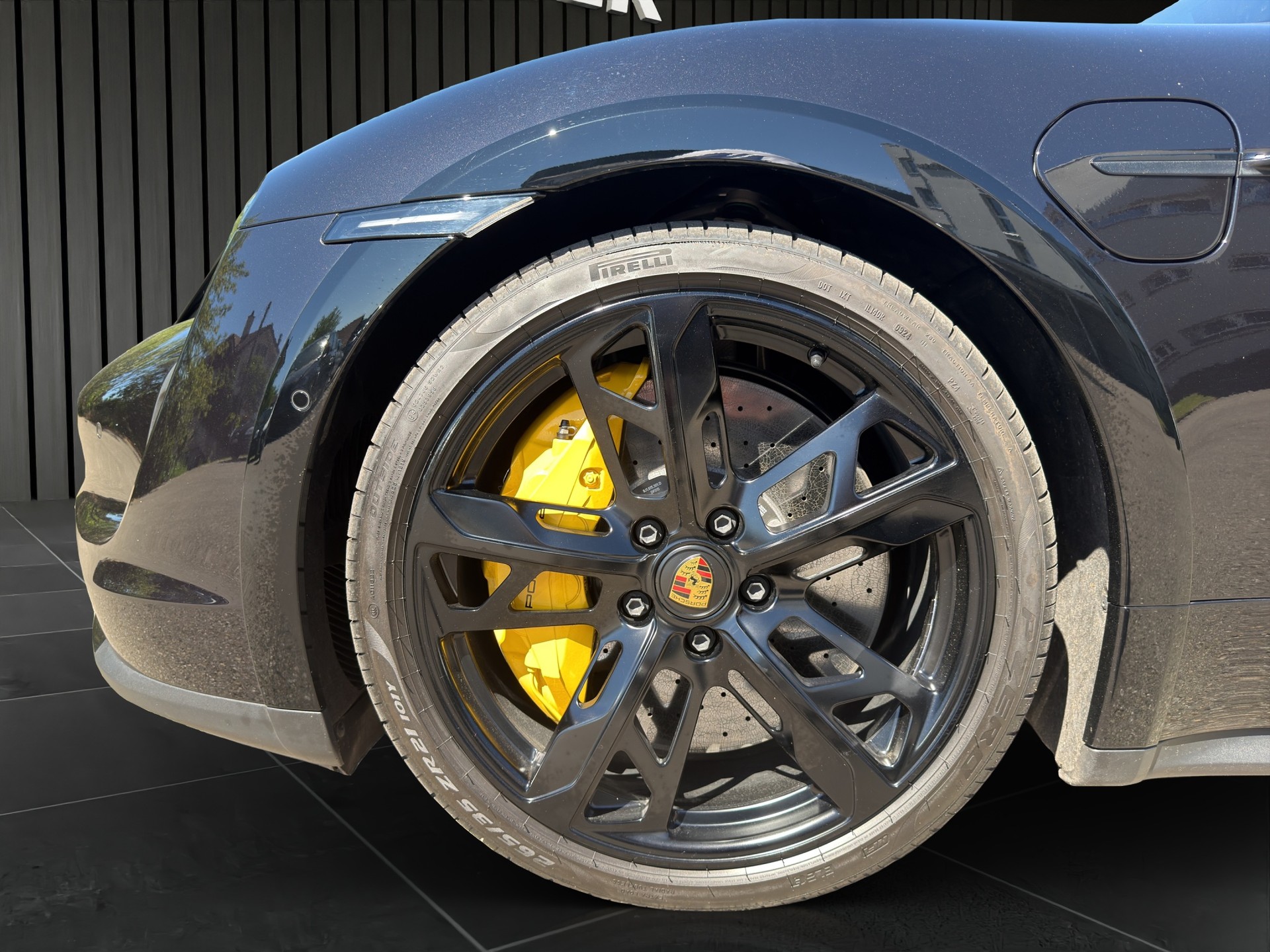 PORSCHE Taycan Cross Turismo Turbo S-image-7