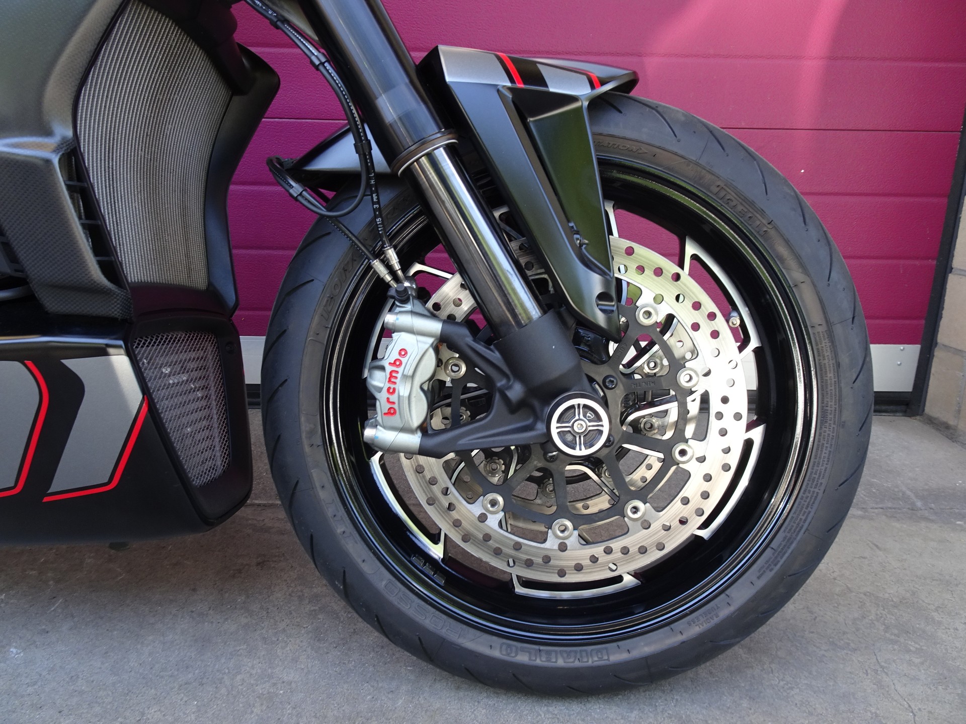DUCATI XDiavel 1260 S-showroom-element-1