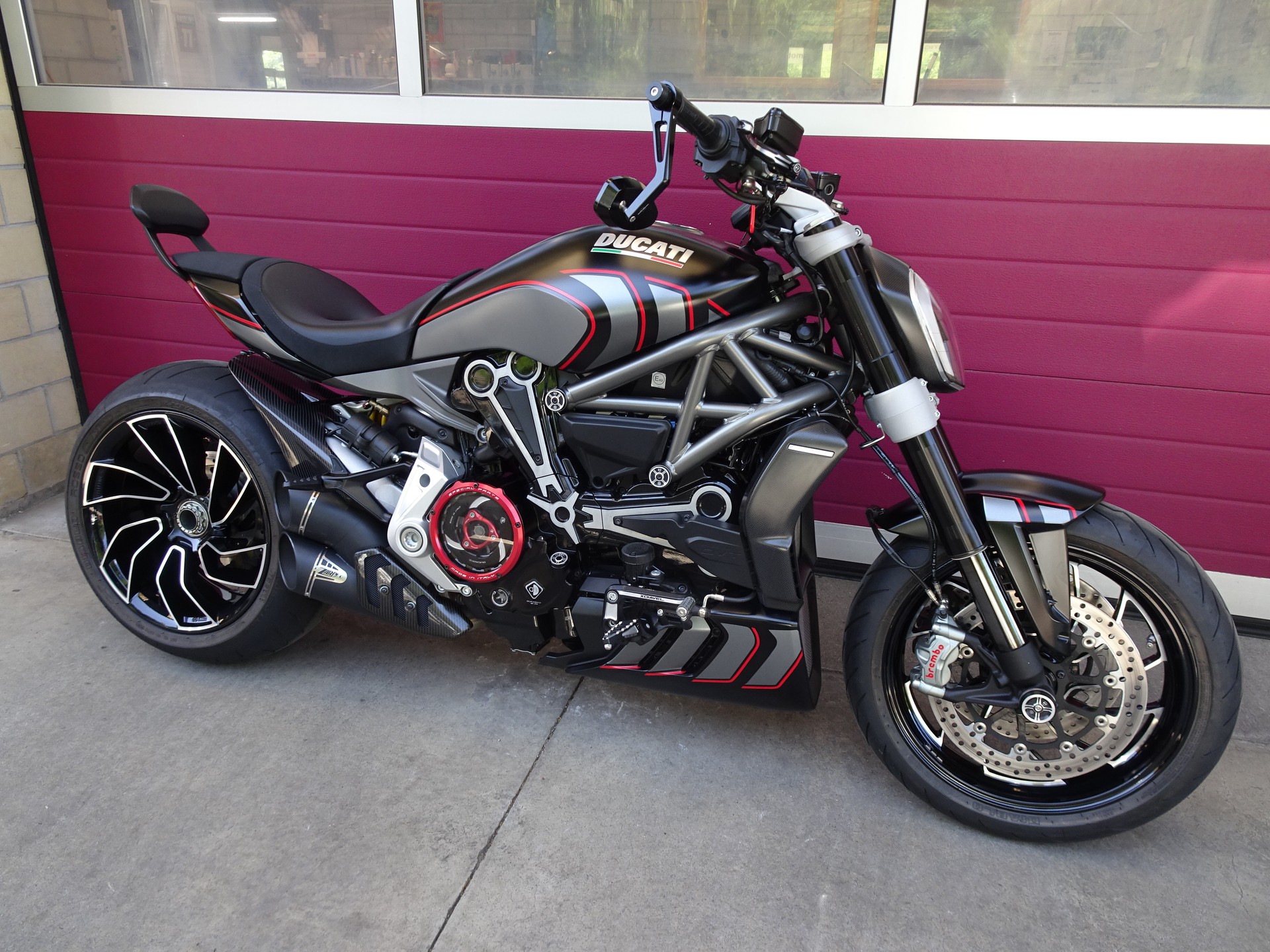 DUCATI XDiavel 1260 S-showroom-element-2