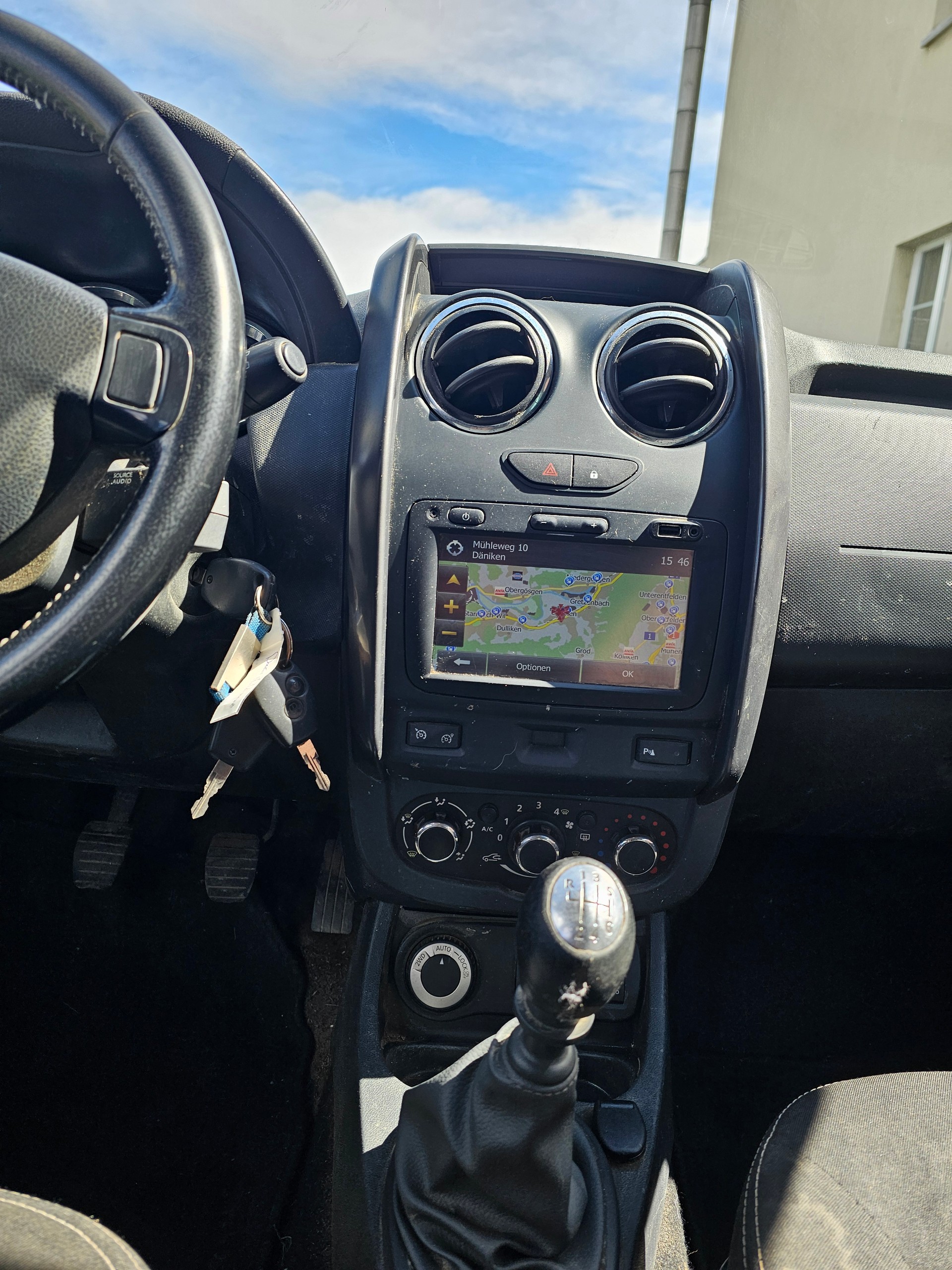 DACIA Duster 1.5 dCi Lauréate 4x4-image-14