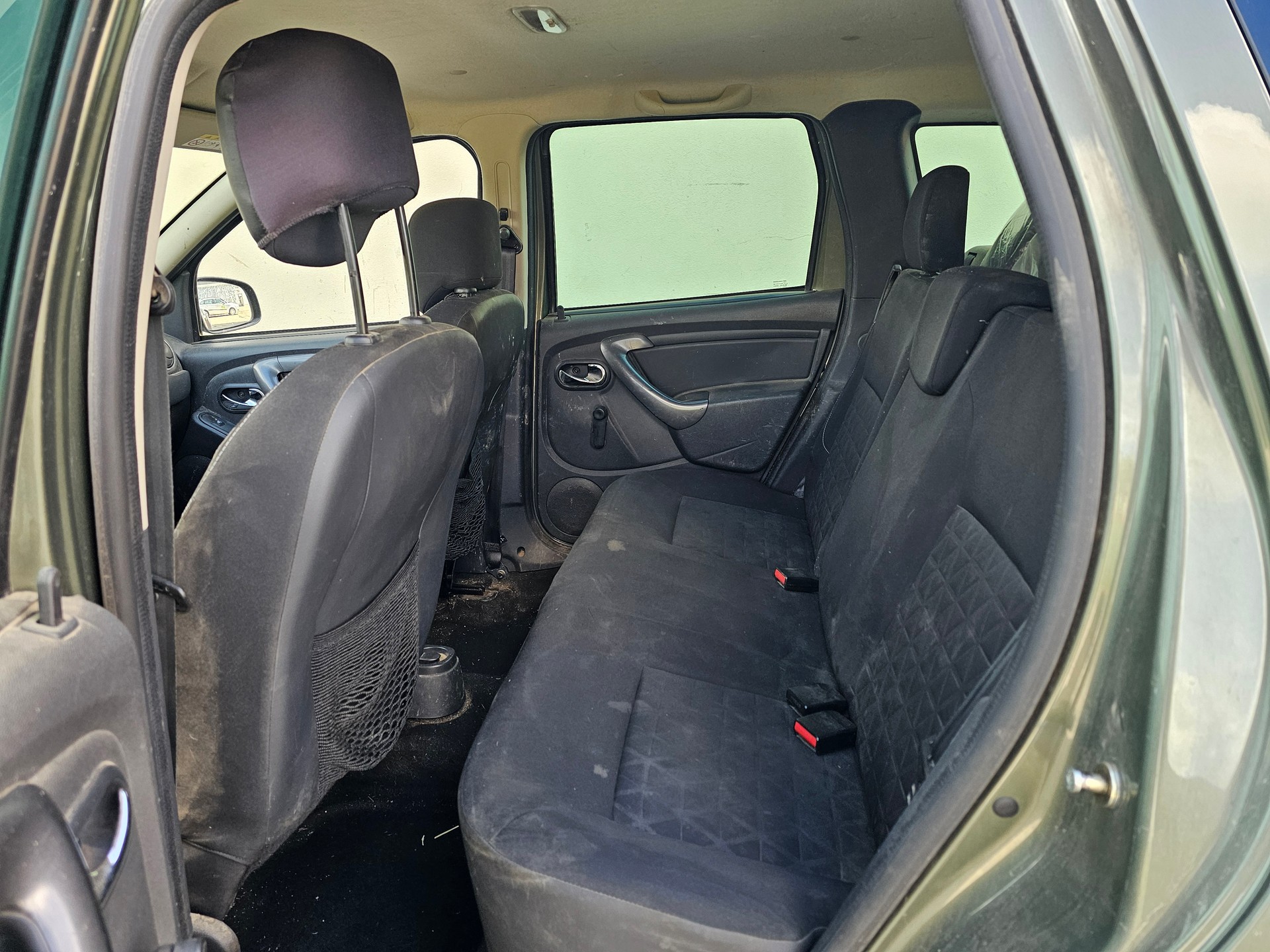 DACIA Duster 1.5 dCi Lauréate 4x4-image-11