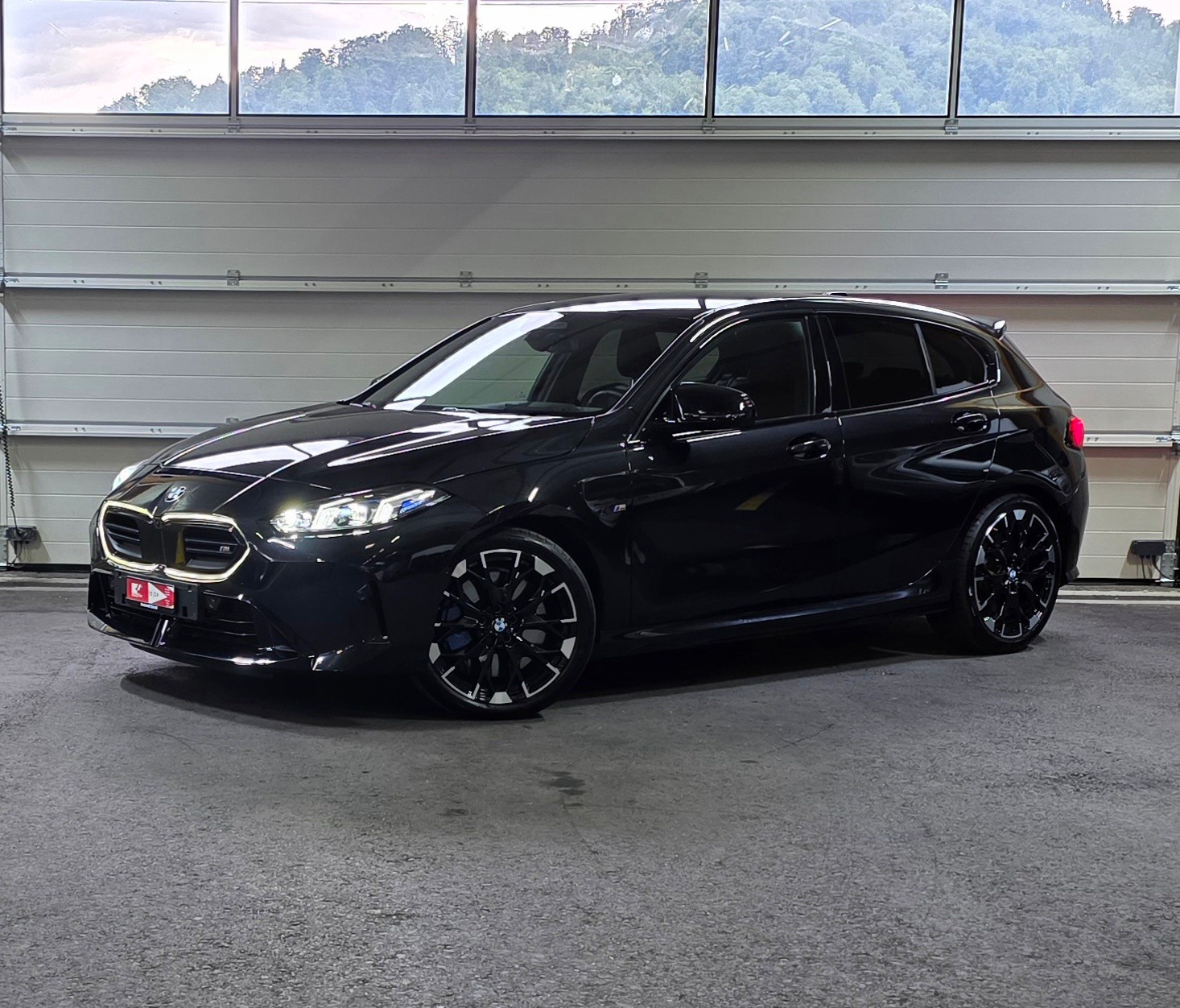 BMW M135 xDrive *HUD*ACC/LaneAssist*Ambiente*360°Kamera*Sitz-Lenkradheizung*Elektrische Sitze*