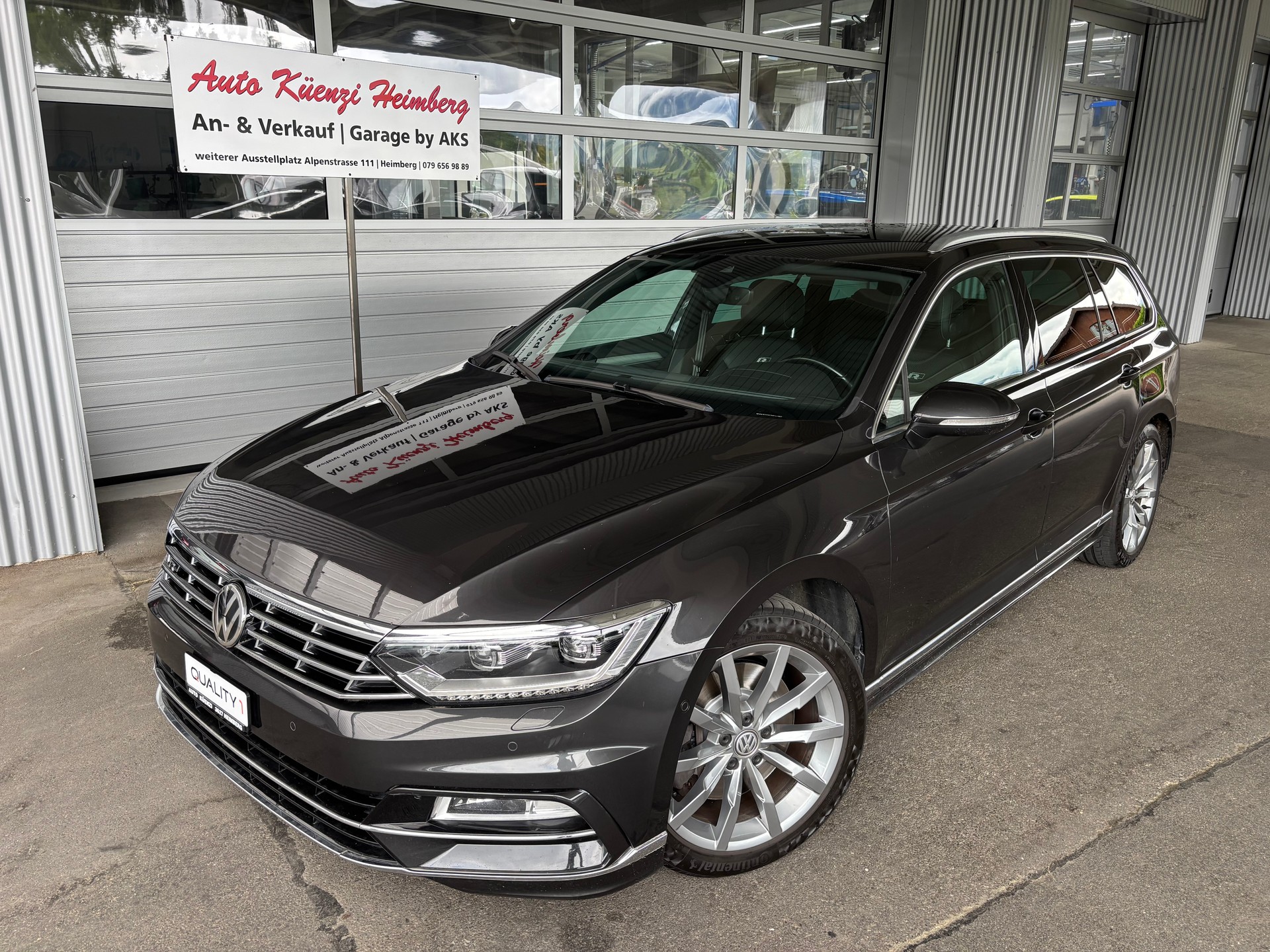 VW Passat Variant 2.0 TSI BMT Highline R-Line 4Motion DSG-image-0