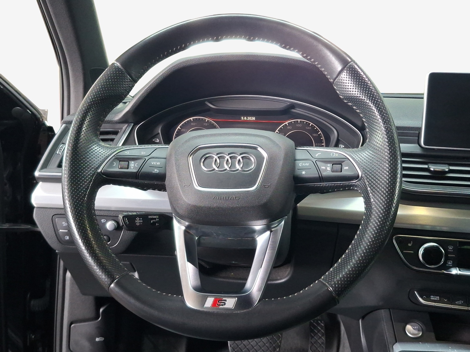 AUDI Q5 55 TFSI e sport quattro-image-10