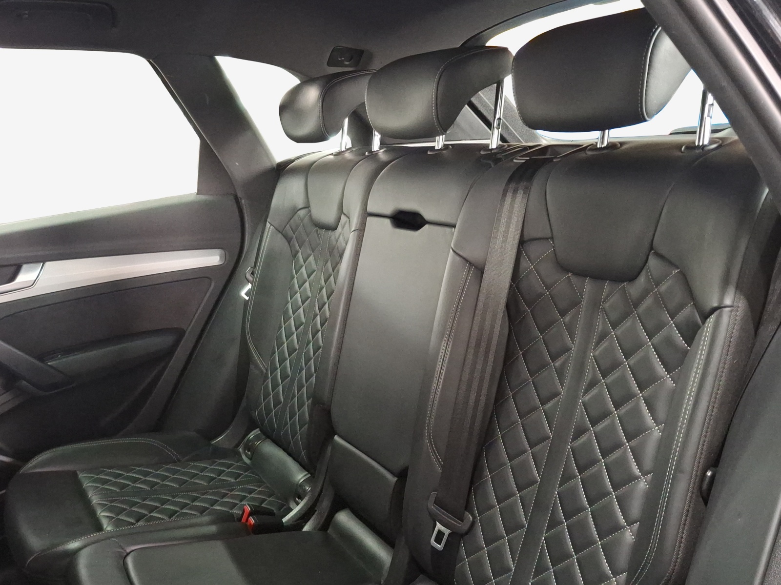 AUDI Q5 55 TFSI e sport quattro-image-12