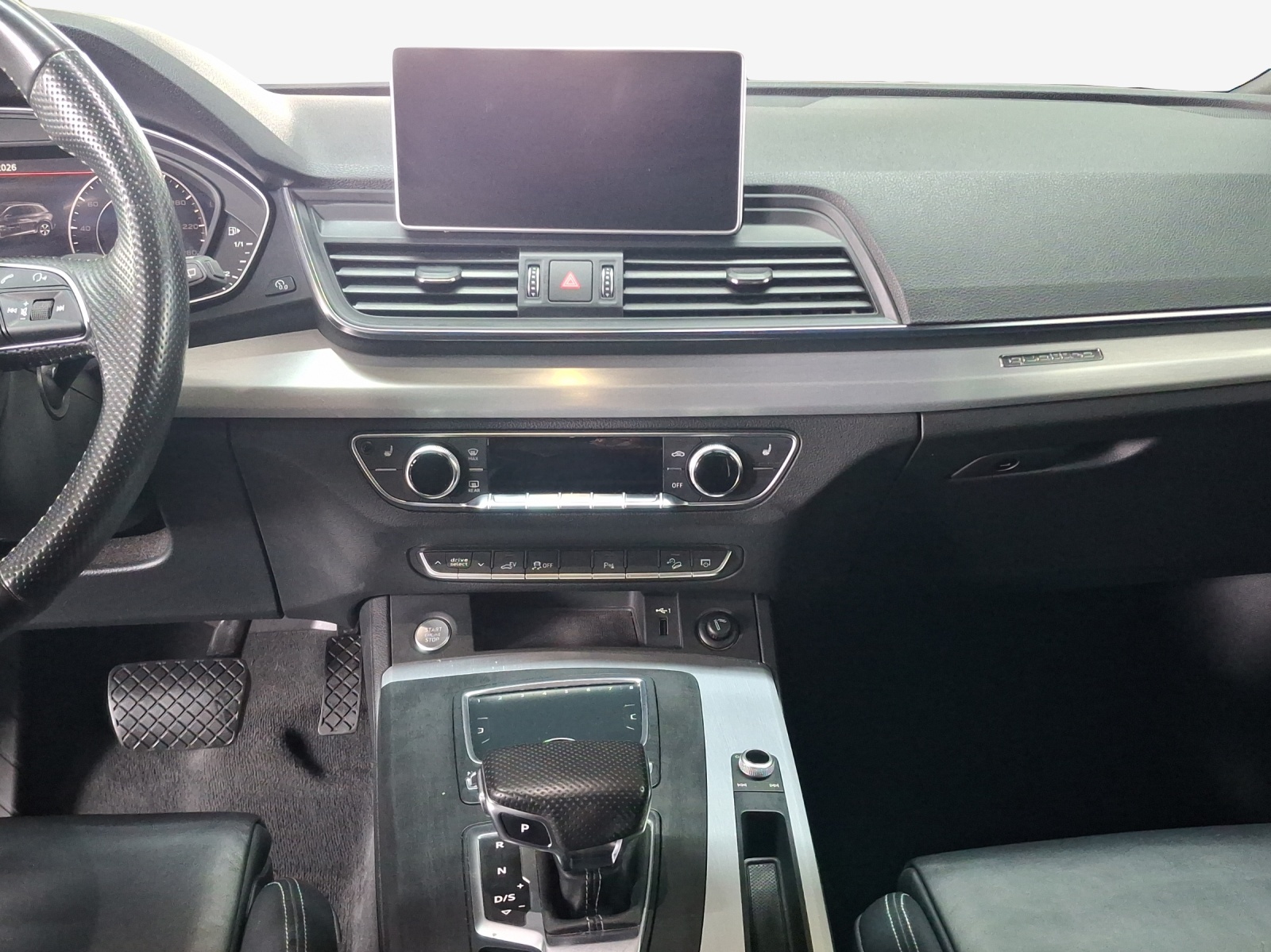AUDI Q5 55 TFSI e sport quattro-image-10