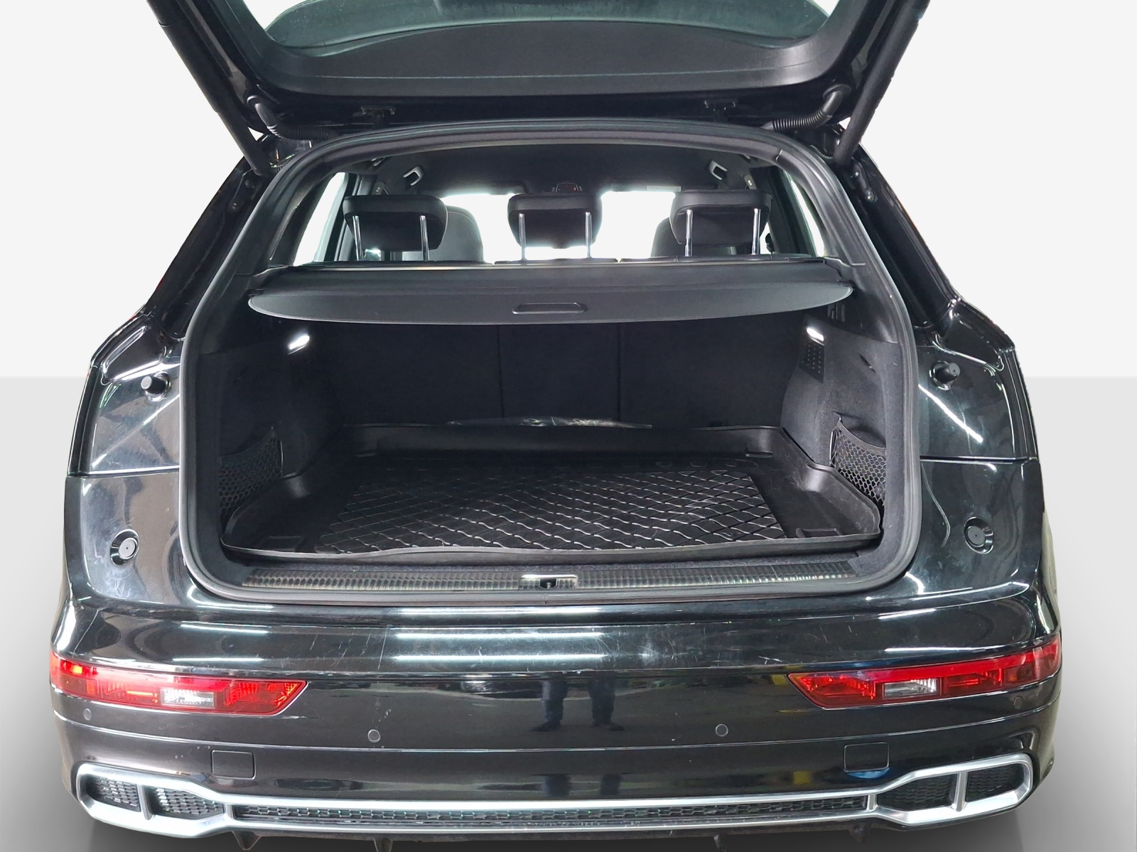 AUDI Q5 55 TFSI e sport quattro-image-12