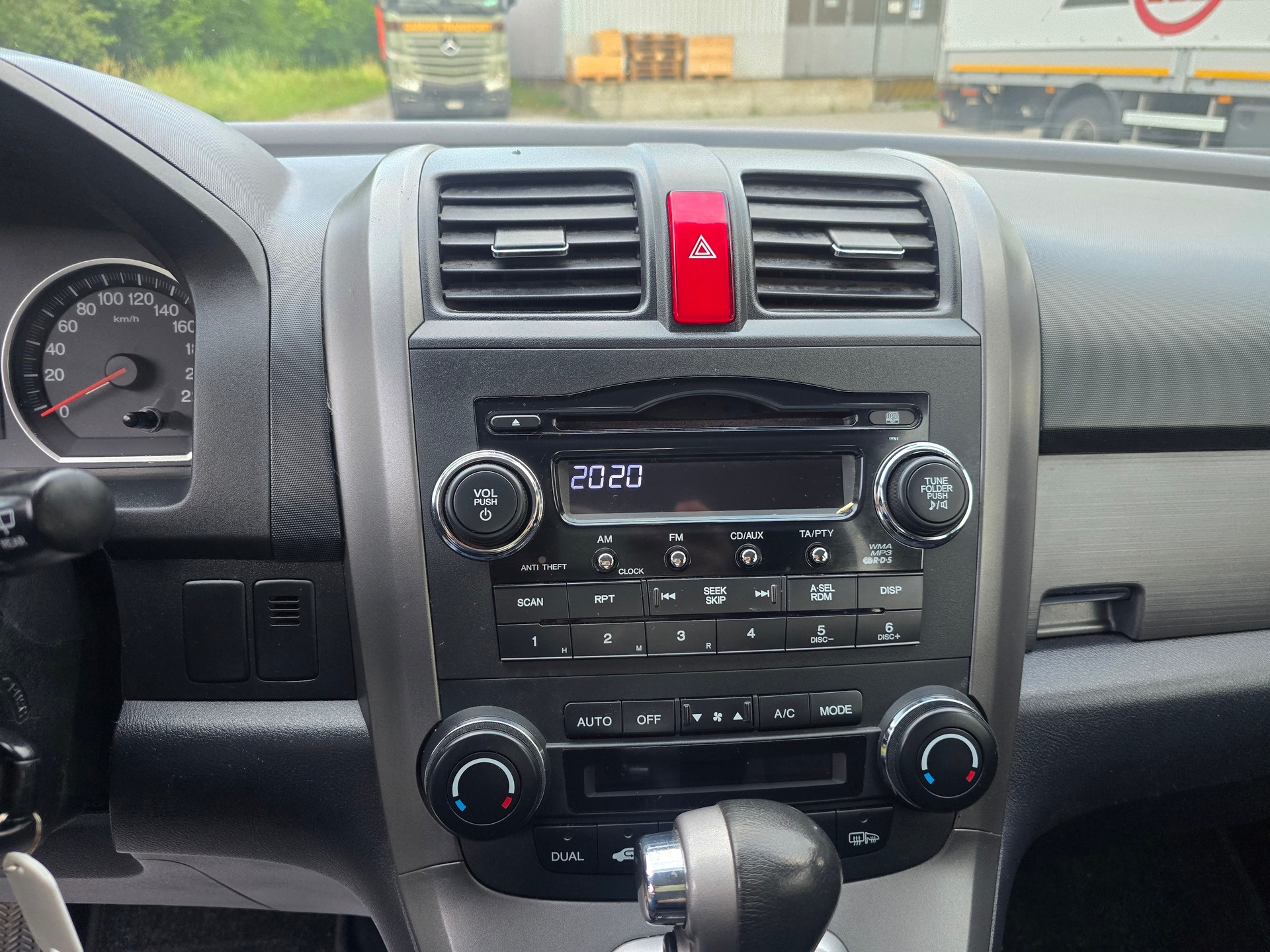HONDA CR-V 2.0 4WD Elegance-image-20