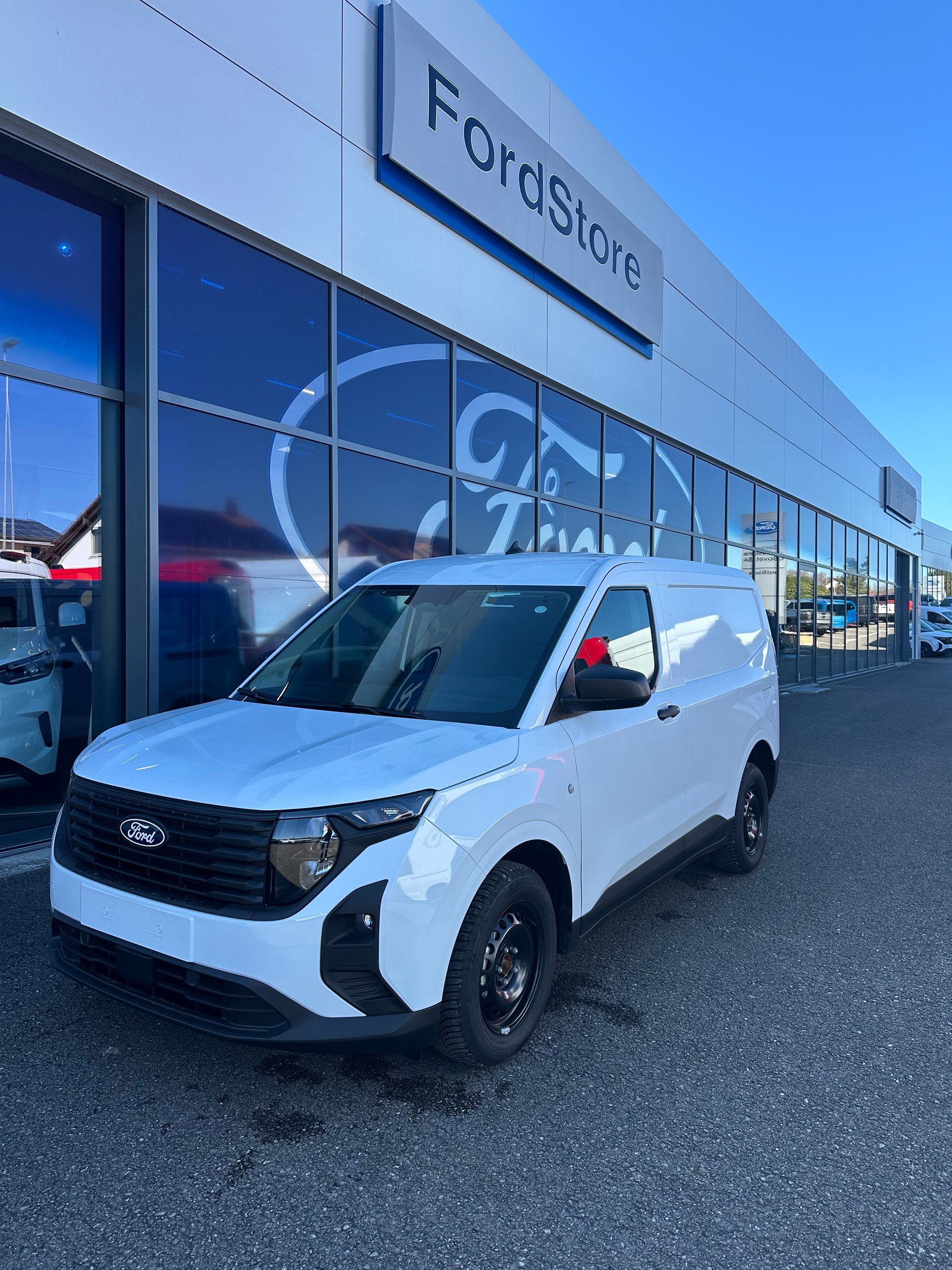 FORD Transit Courier van 1.0 EcoBoo Trend/125CV/Aut.-image-1