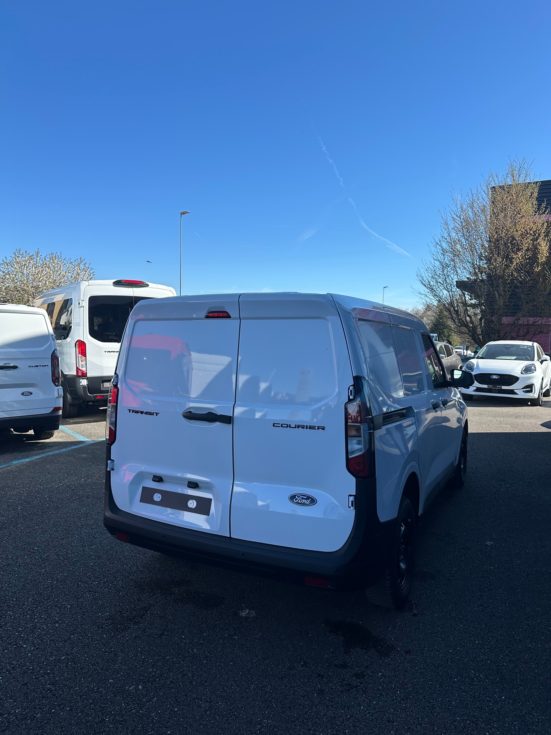 FORD Transit Courier van 1.0 EcoBoo Trend/125CV/Aut.-image-5