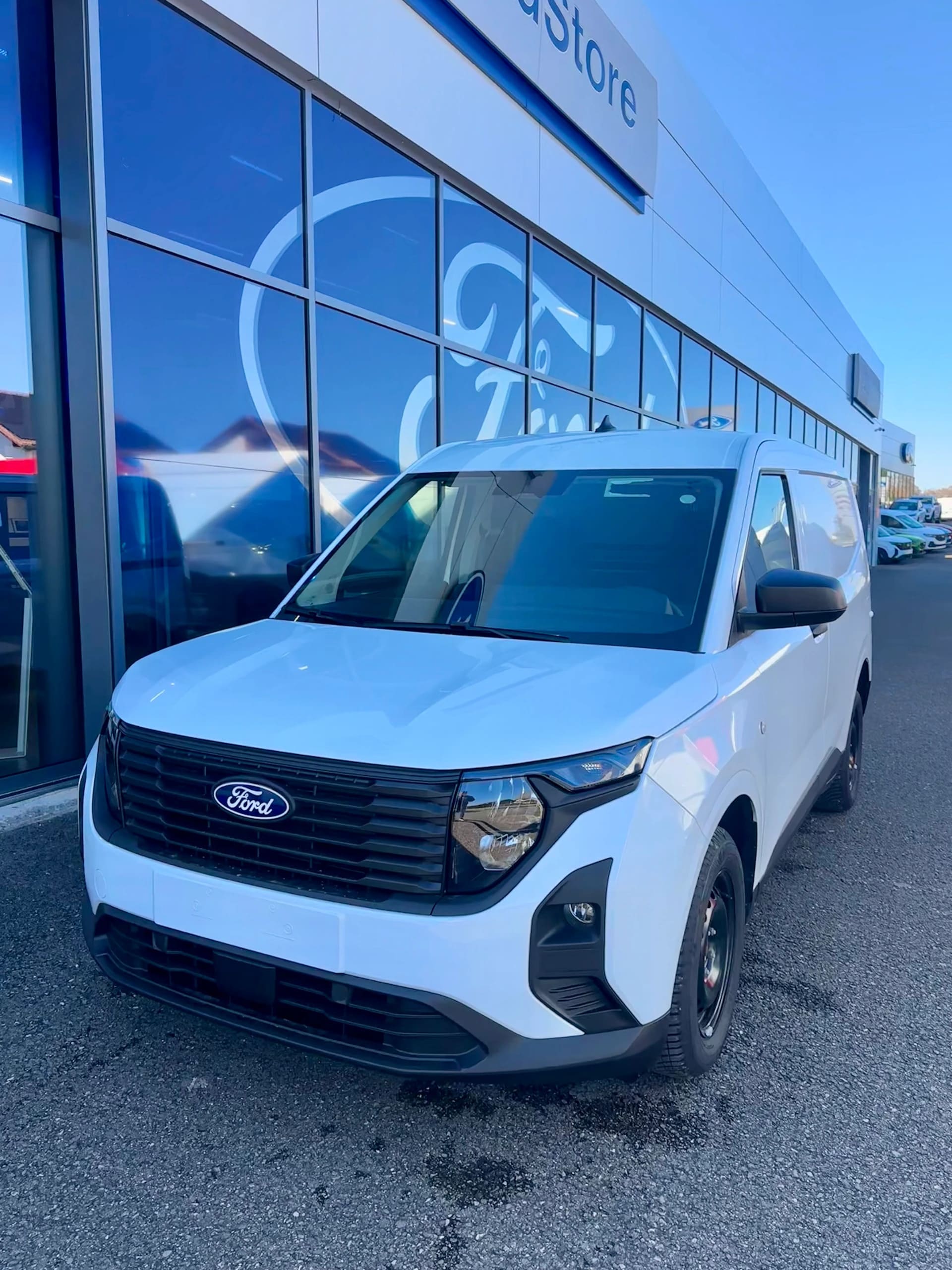 FORD Transit Courier van 1.0 EcoBoo Trend/125CV/Aut.-image-0