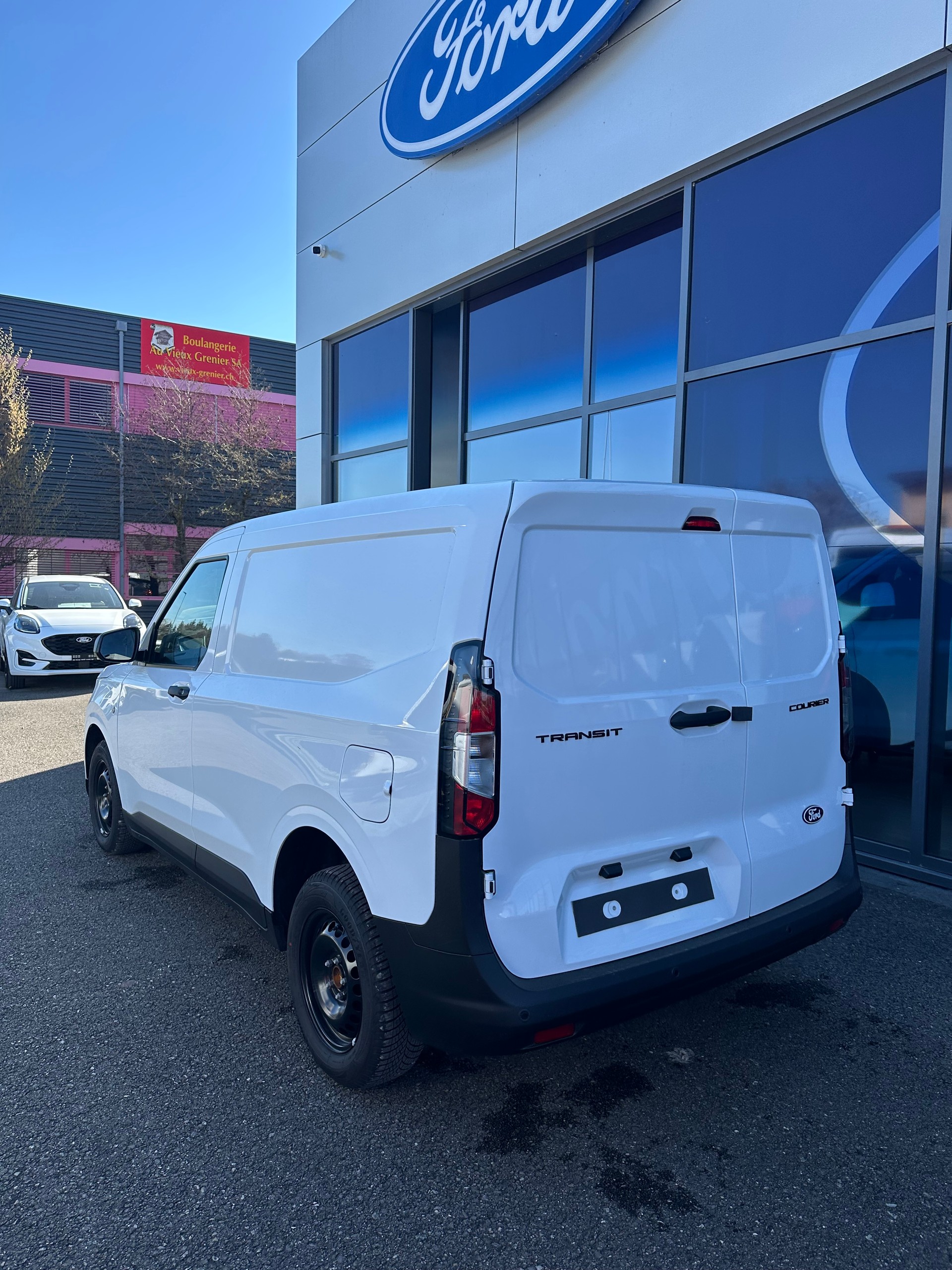 FORD Transit Courier van 1.0 EcoBoo Trend/125CV/Aut.-image-3