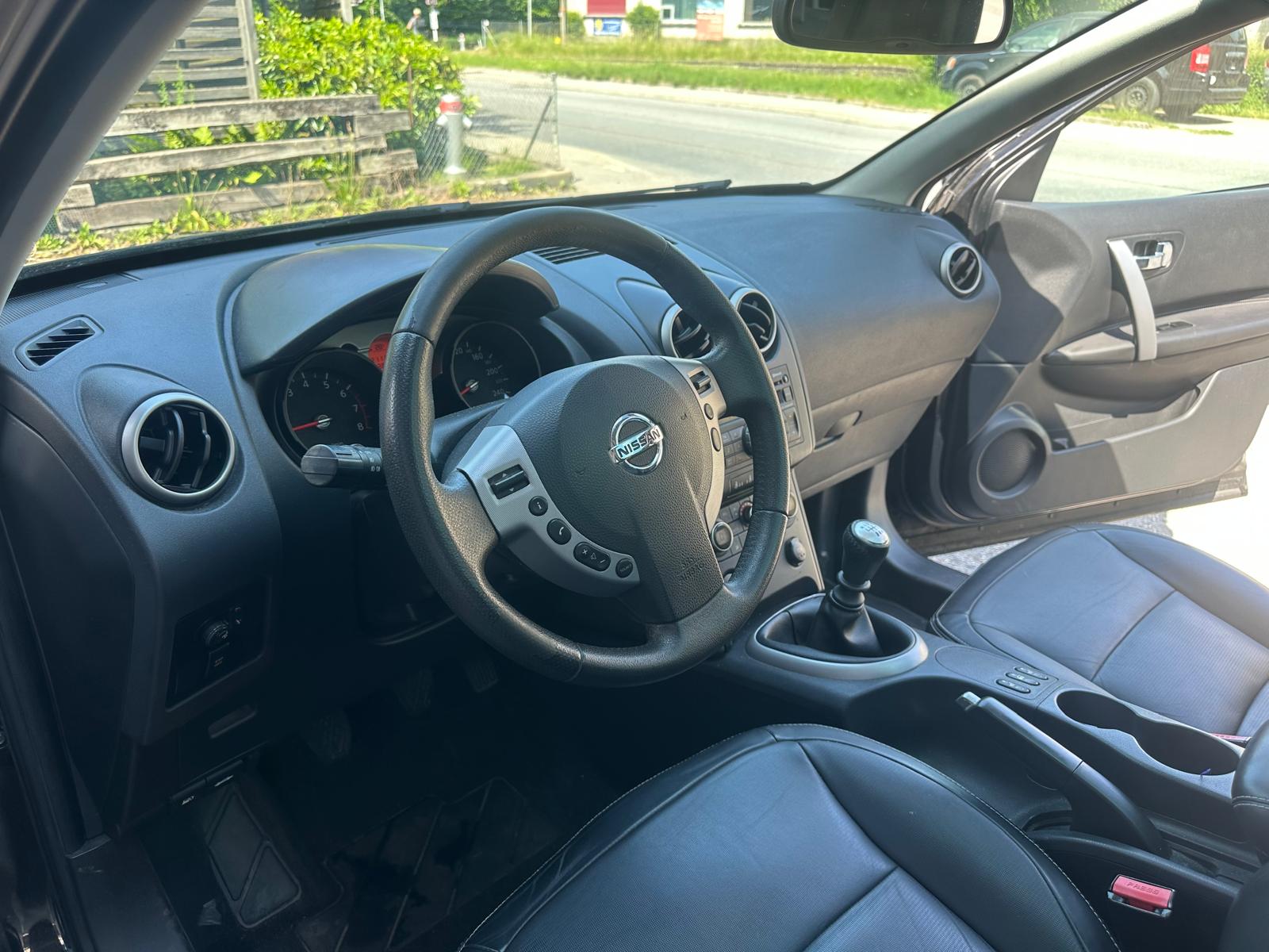 NISSAN Qashqai 2.0 tekna-image-8