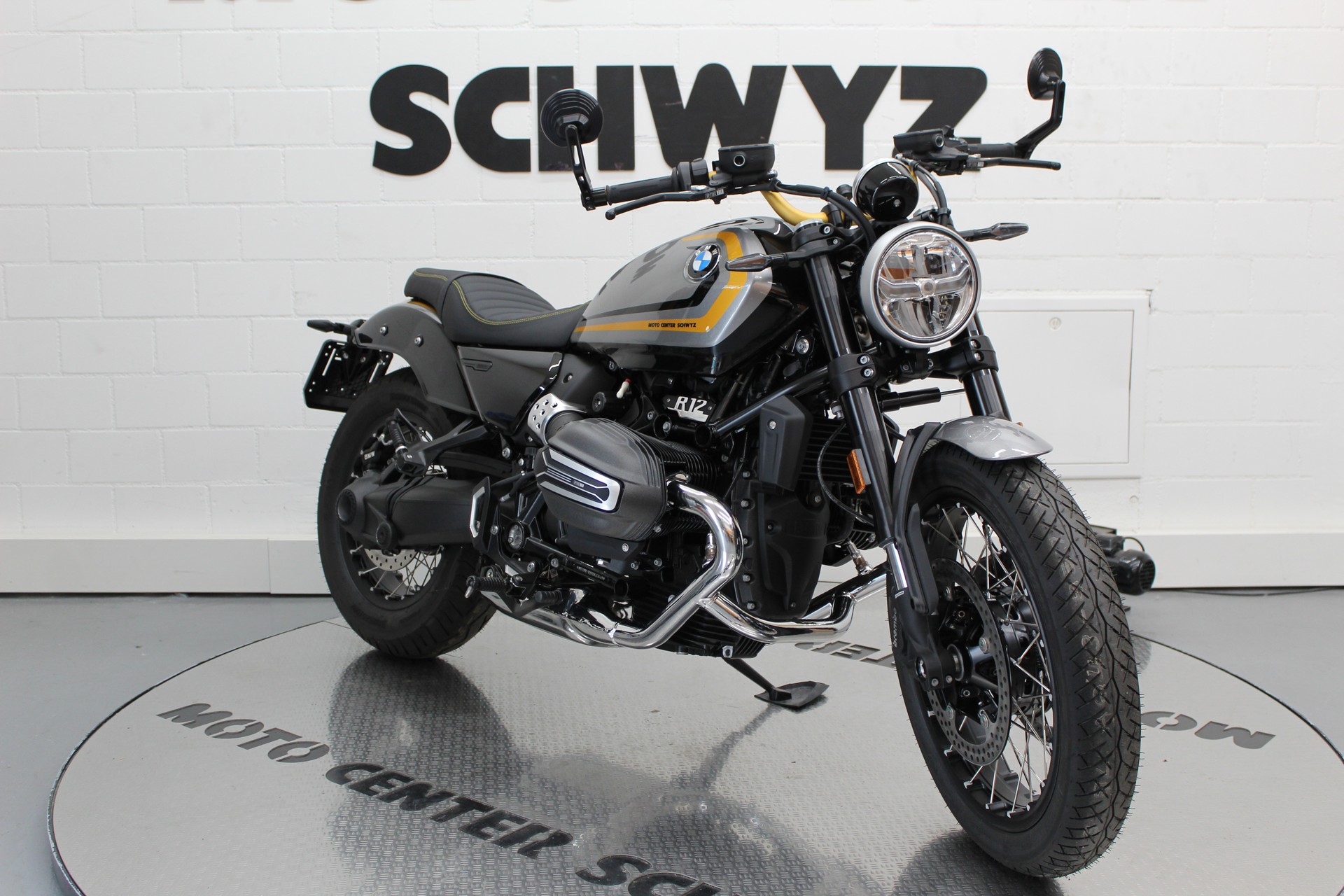 BMW R 12-showroom-element-1