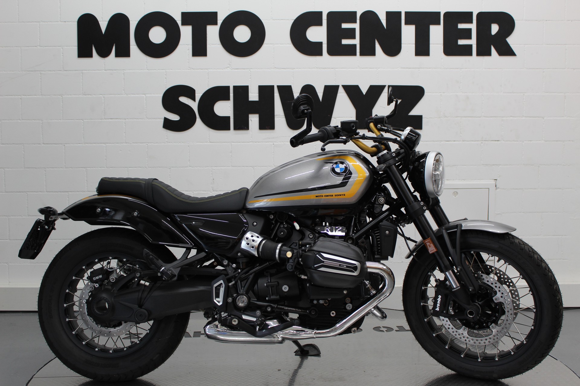 BMW R 12