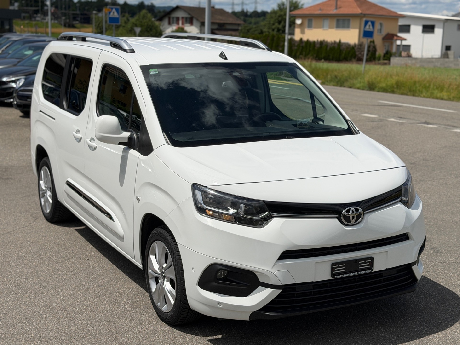 TOYOTA Proace City Verso 1.2 Trend Long Automatik-image-13
