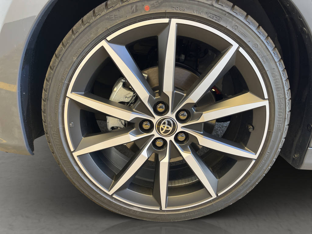 TOYOTA Yaris 1.5 VVT-i HSD GR Sport-image-14