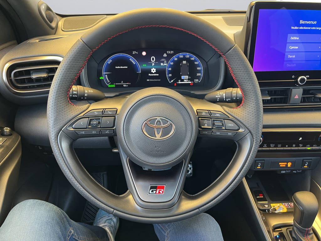 TOYOTA Yaris 1.5 VVT-i HSD GR Sport-image-8