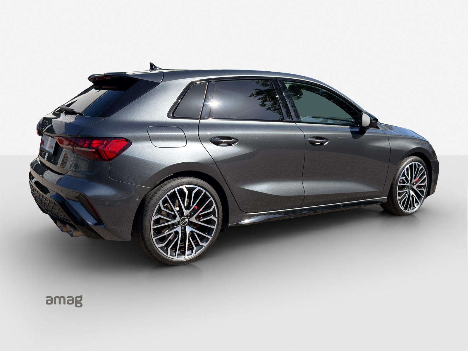 AUDI S3 Sportback TFSI quattro S-tronic-image-4