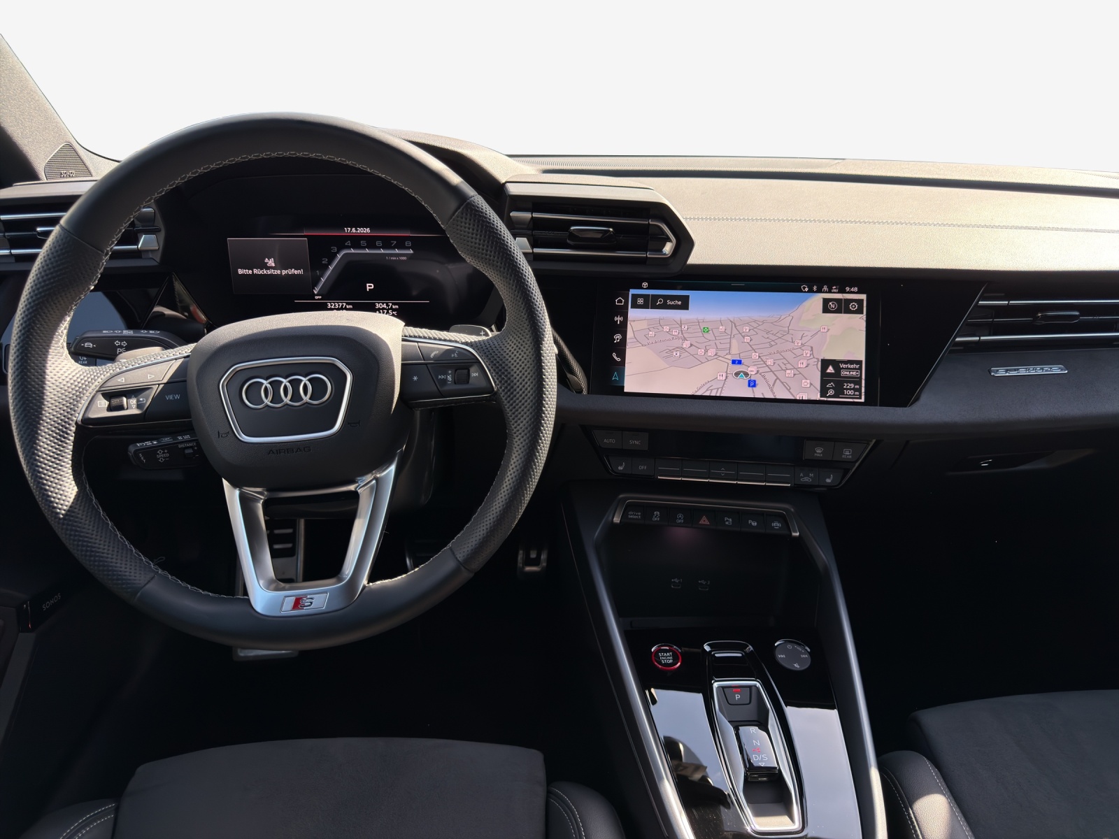 AUDI S3 Sportback TFSI quattro S-tronic-image-8