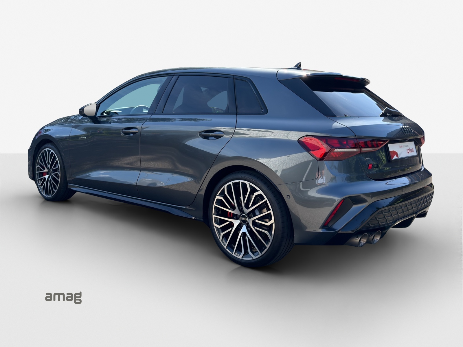 AUDI S3 Sportback TFSI quattro S-tronic-image-2