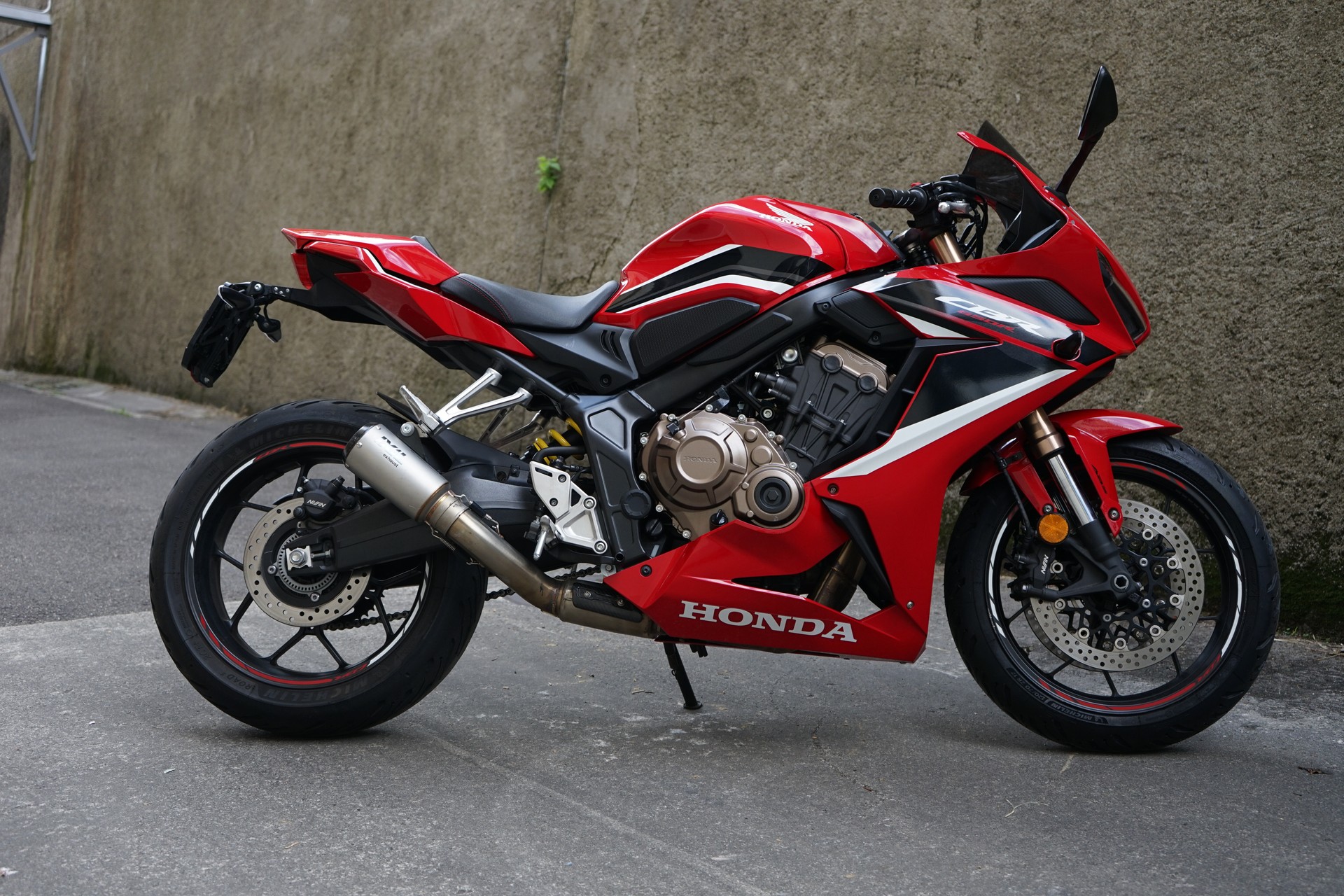 HONDA CBR 650 R