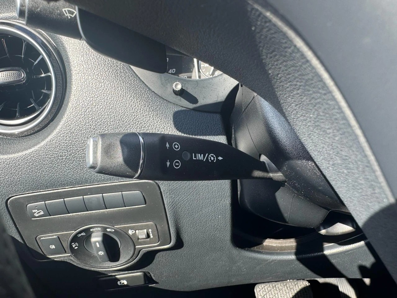 MERCEDES-BENZ Vito 116 CDI Select Tourer 4Matic 9G-Tronic 9 Sitzer-image-14